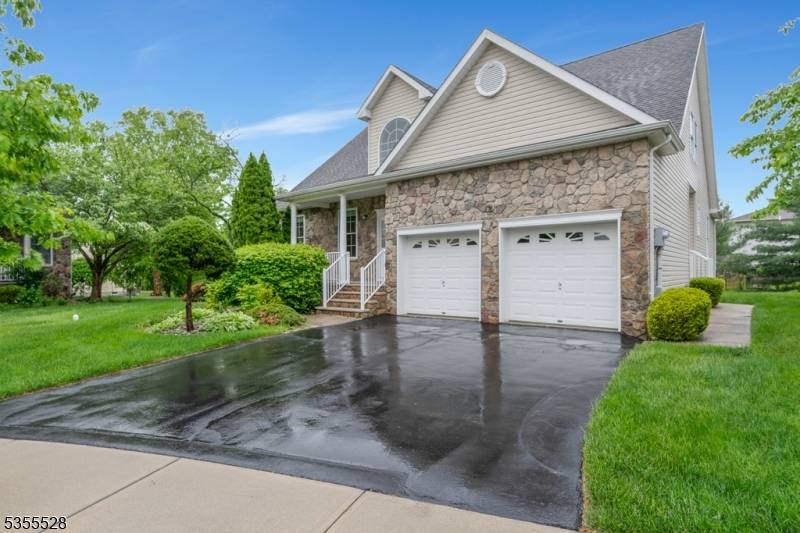 Raritan Twp., NJ 08822,9 Apgar Ct