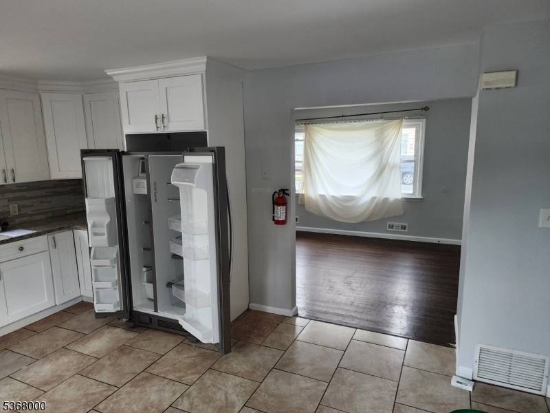 Paterson City, NJ 07514,421-423 E 27Th St