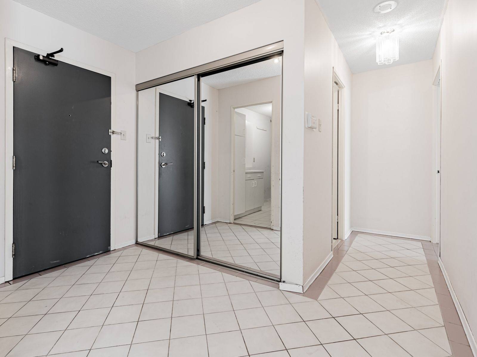 Toronto C07, ON M2N 6K7,5460 Yonge ST #506