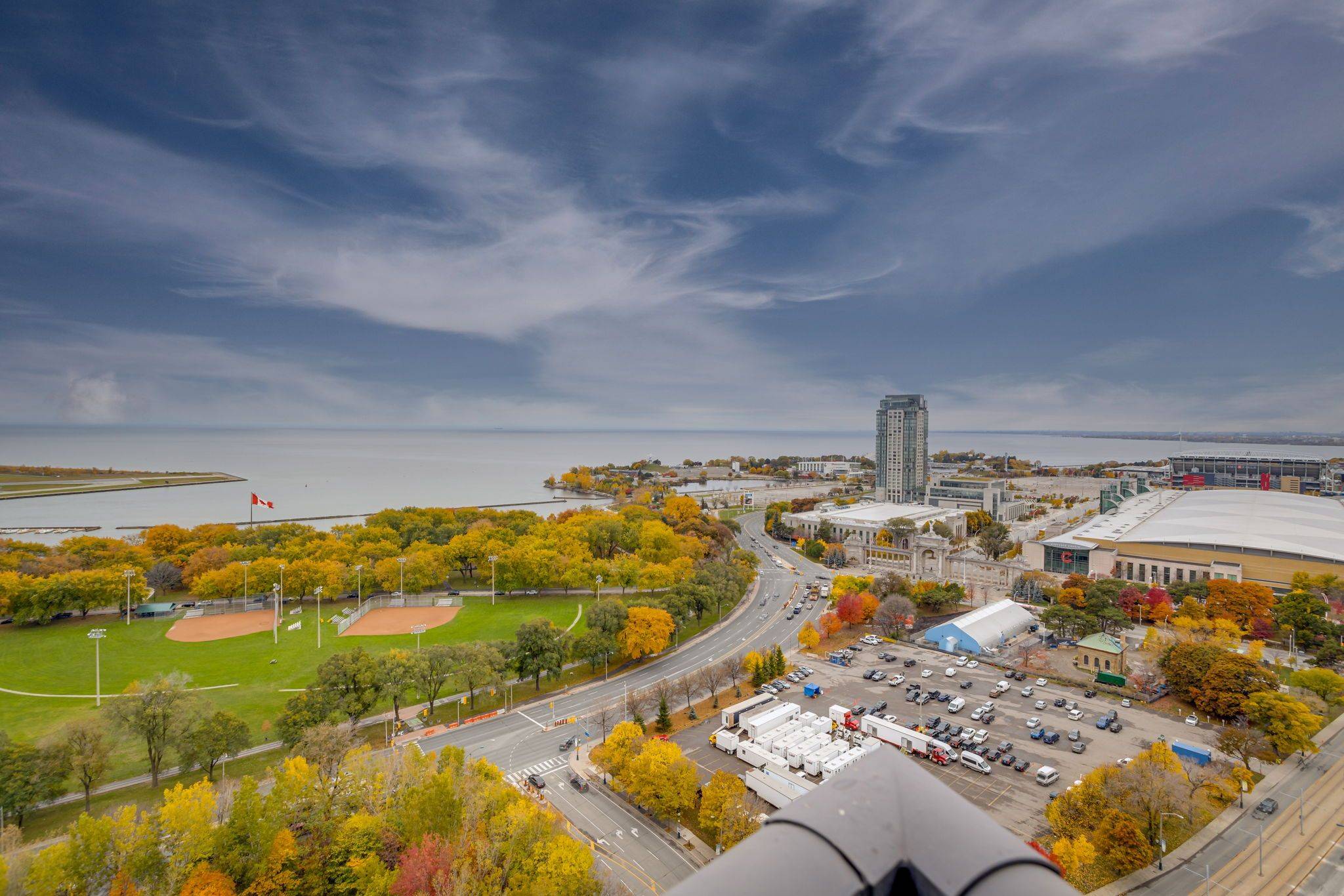 Toronto C01, ON M5V 1B2,231 Fort York BLVD #2603
