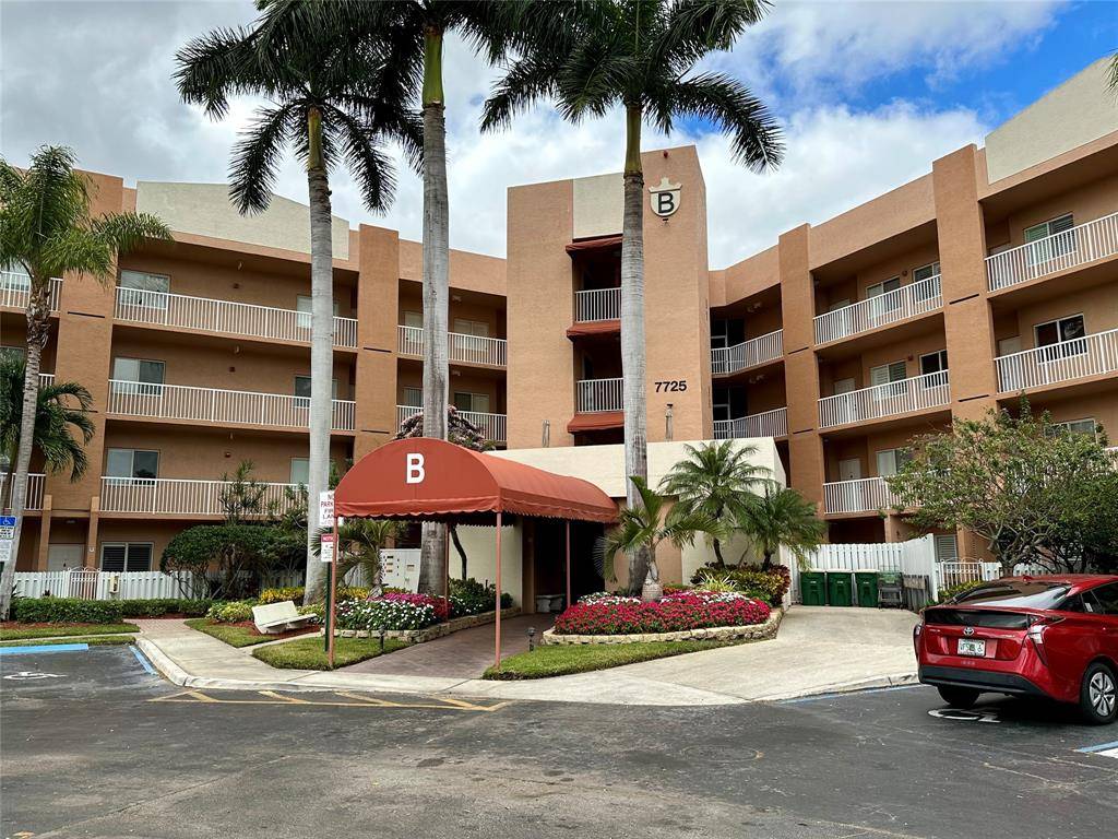 Tamarac, FL 33321,7725 Yardley Dr #B-304