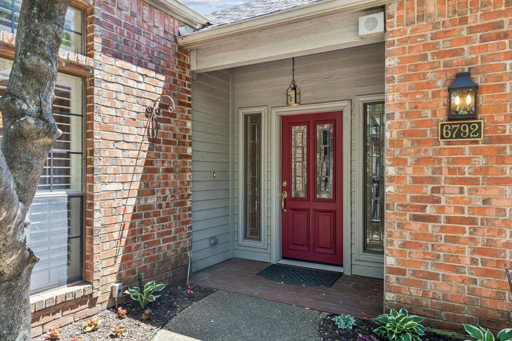 Dallas, TX 75240,6792 Northcreek Lane