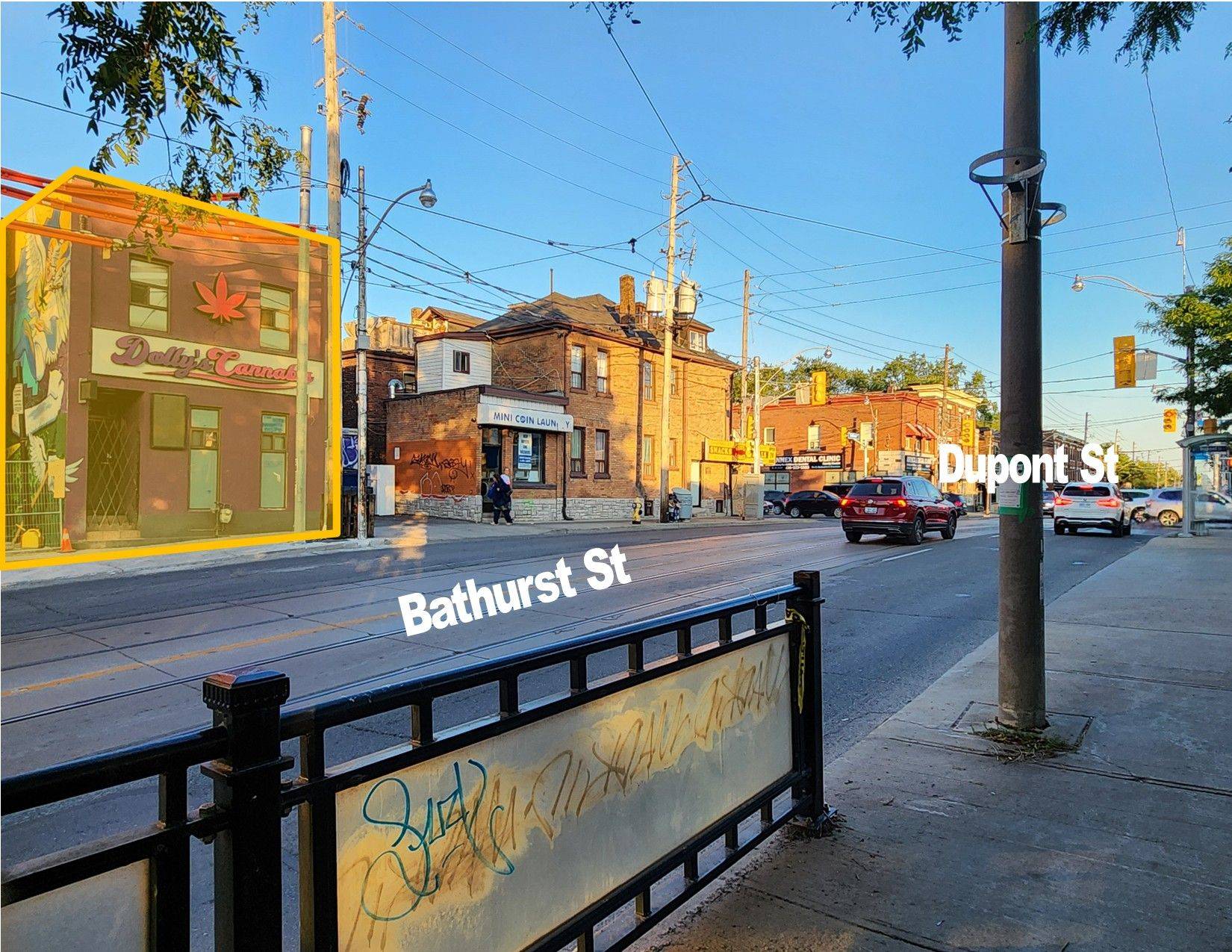 Toronto C02, ON M5R 3H1,1105 Bathurst ST