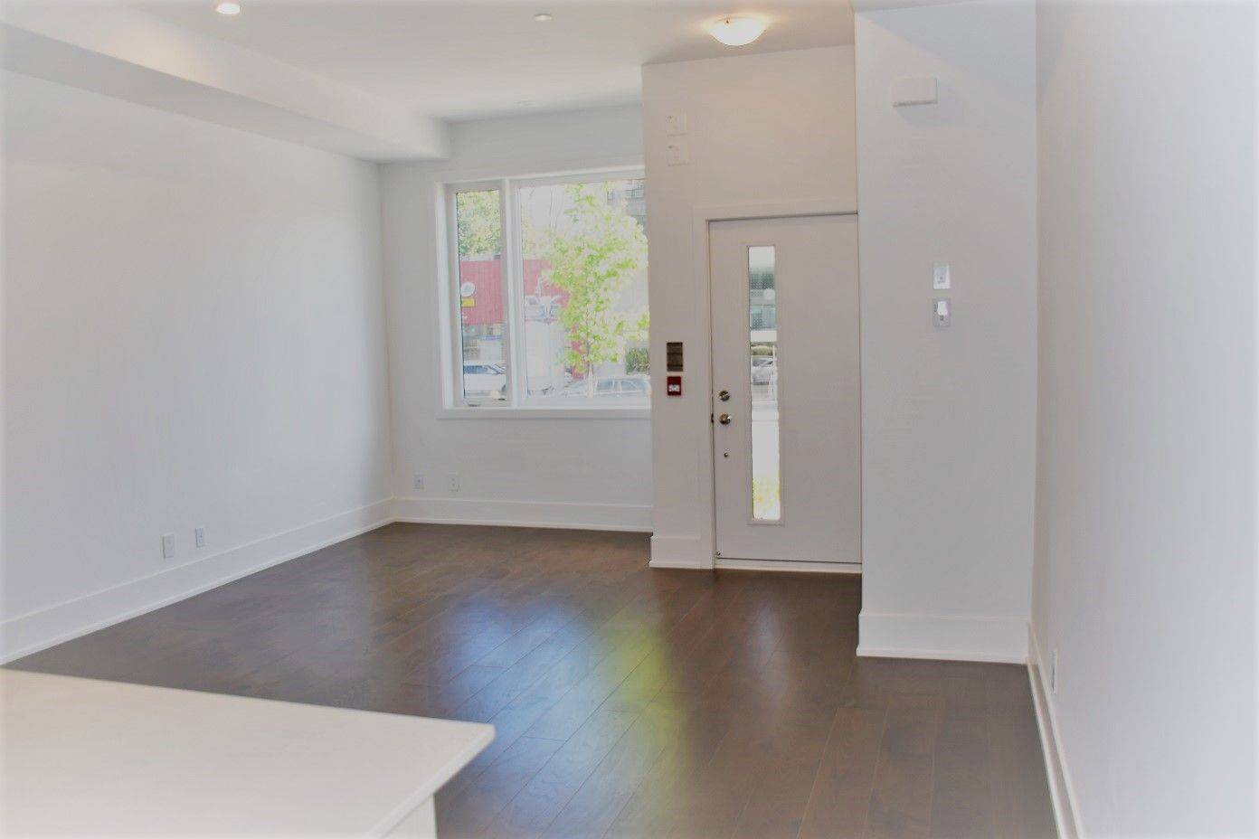 Toronto C02, ON M5R 0C1,270 Davenport RD #9