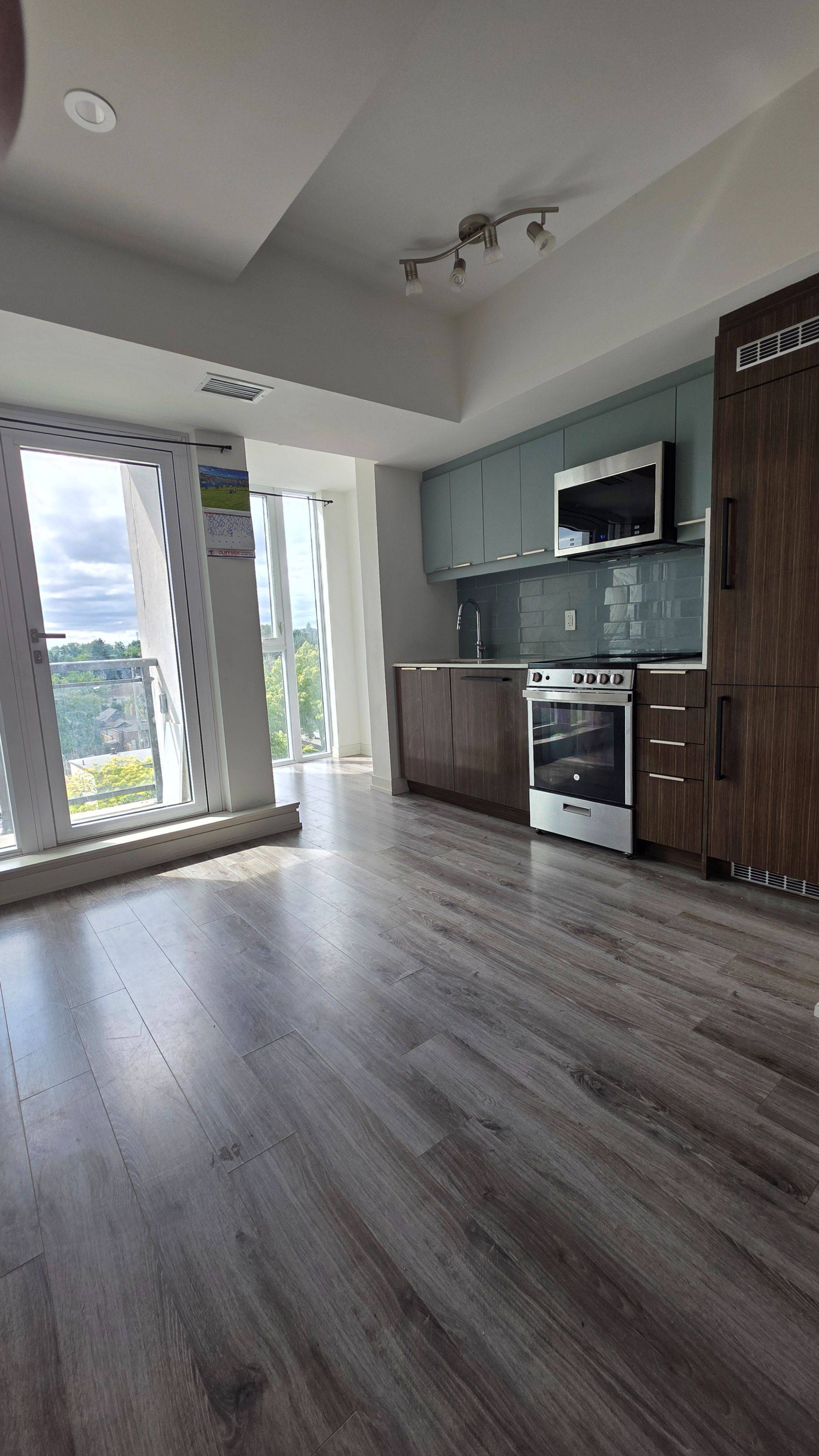Toronto E06, ON M1N 0C3,90 Glen Everest RD S #10