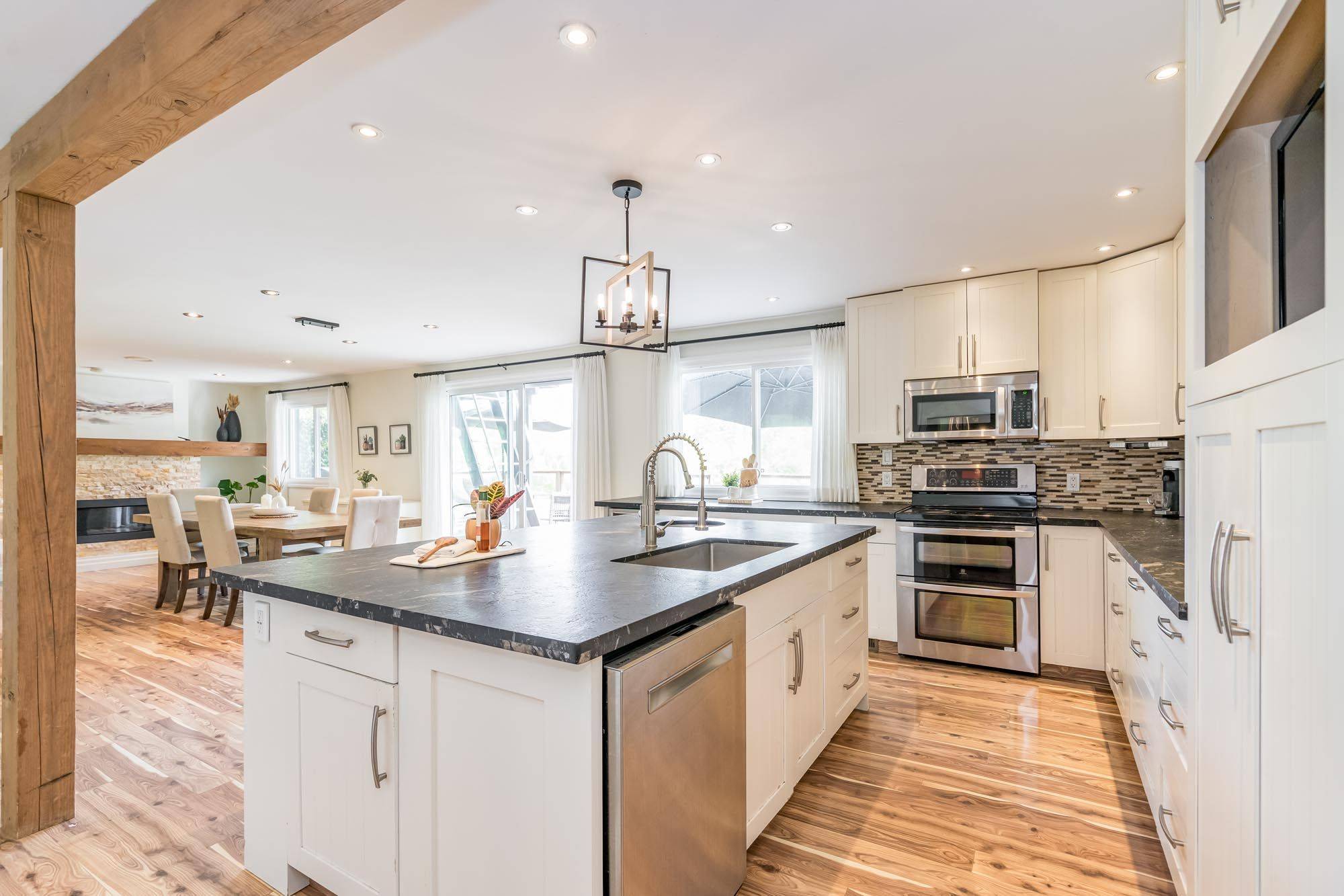 Springwater, ON L9X 0Y9,1441 Hendrie RD