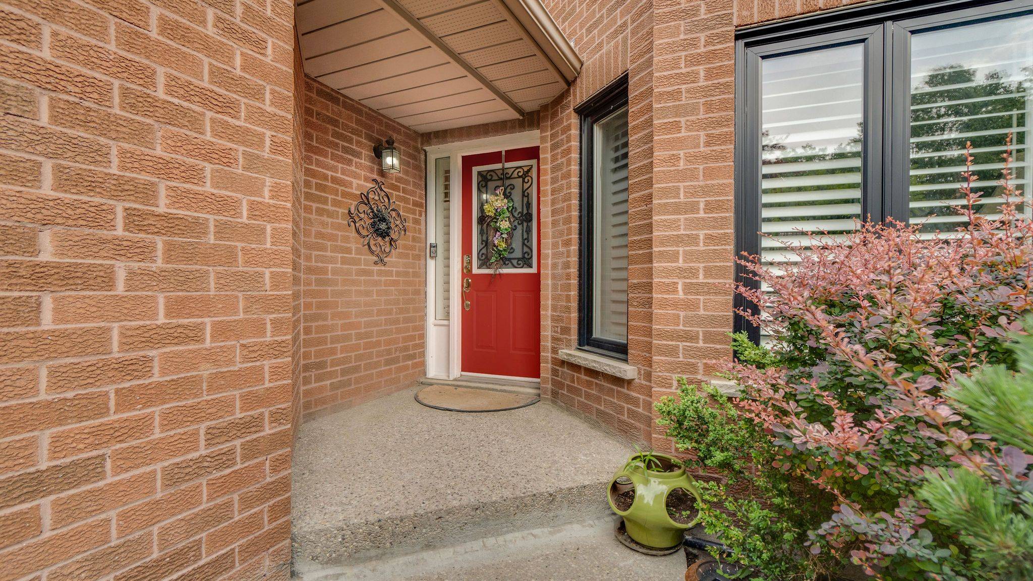 Mississauga, ON L5N 6G8,6259 Snowflake LN
