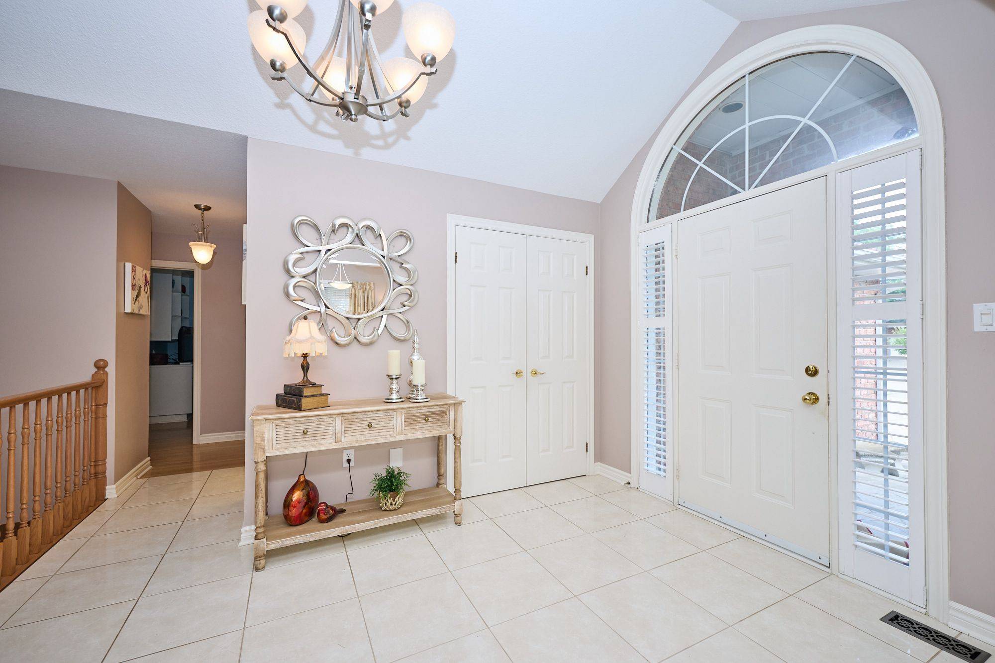 Niagara Falls, ON L2H 3C7,7926 FOXE DR