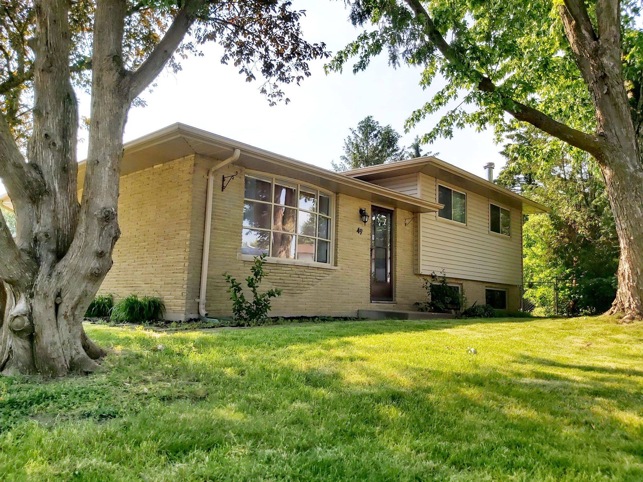 London East, ON N5V 1G7,49 Frobisher CRES