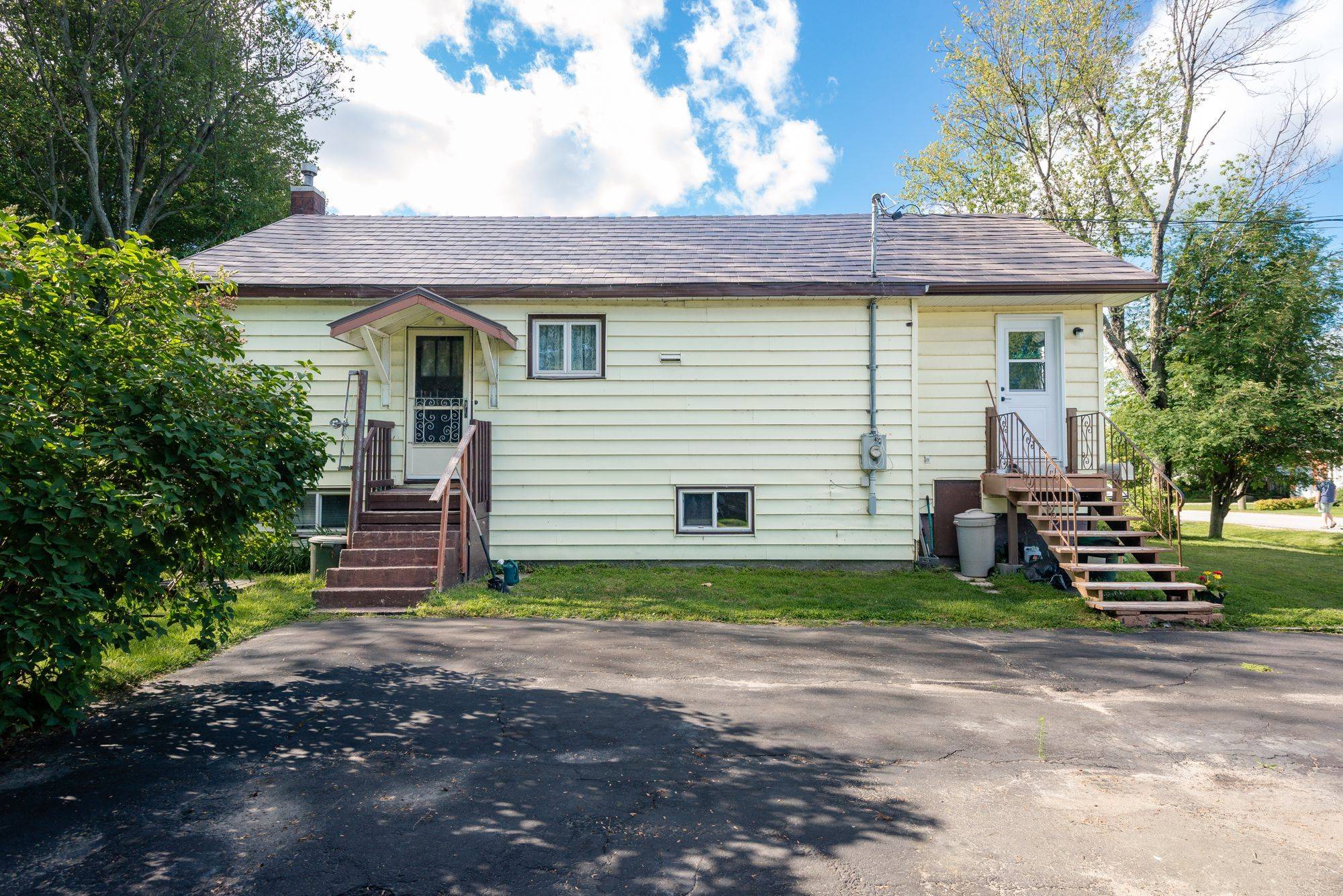 North Bay, ON P1A 1Z1,149 Whitney AVE