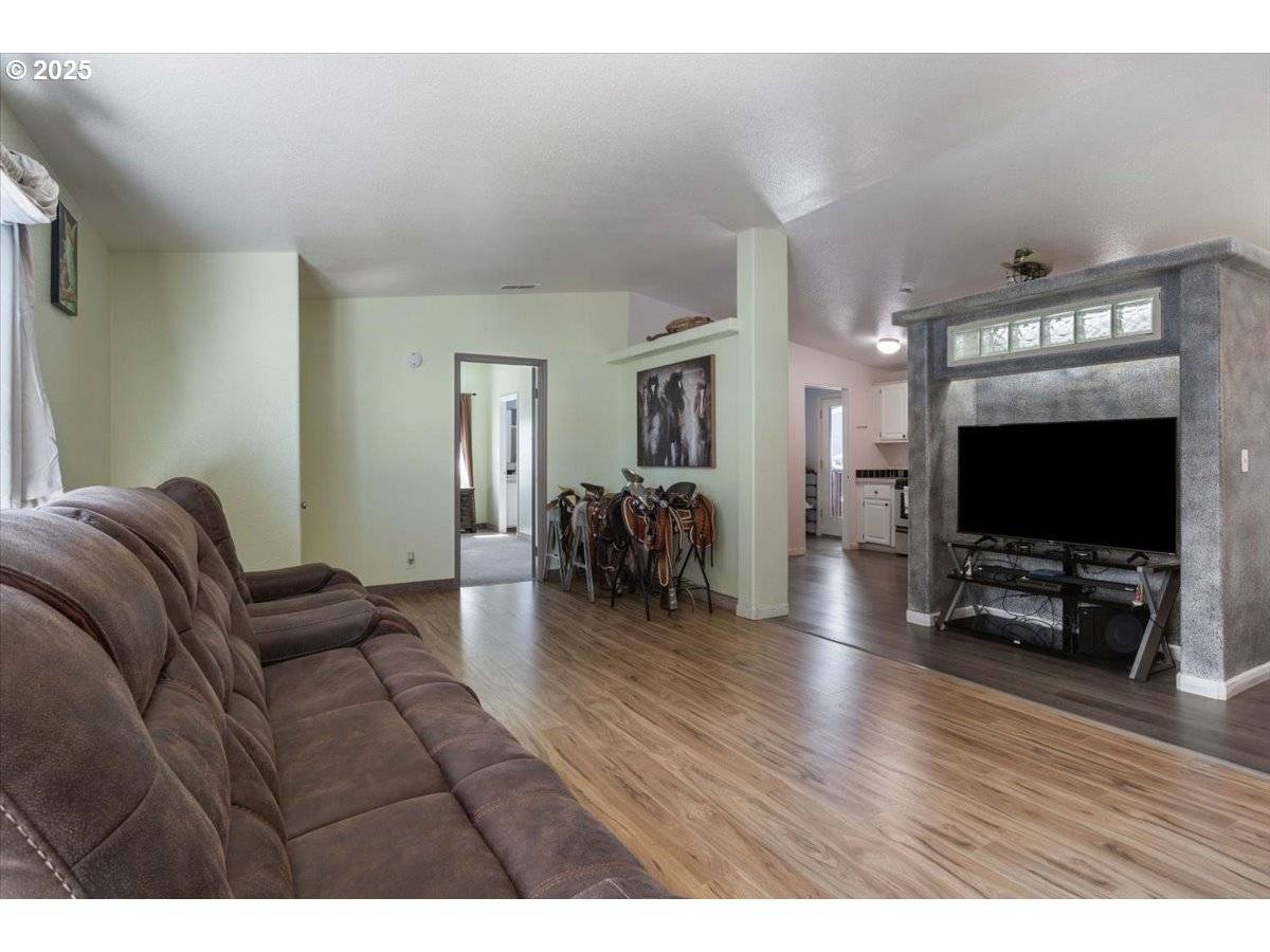 Salem, OR 97305,5168 Silver Lp LOOP NE #137