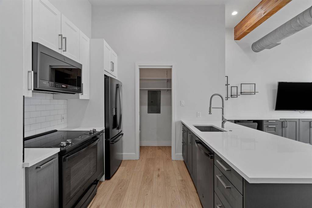 Dallas, TX 75204,2502 Live Oak Street #230