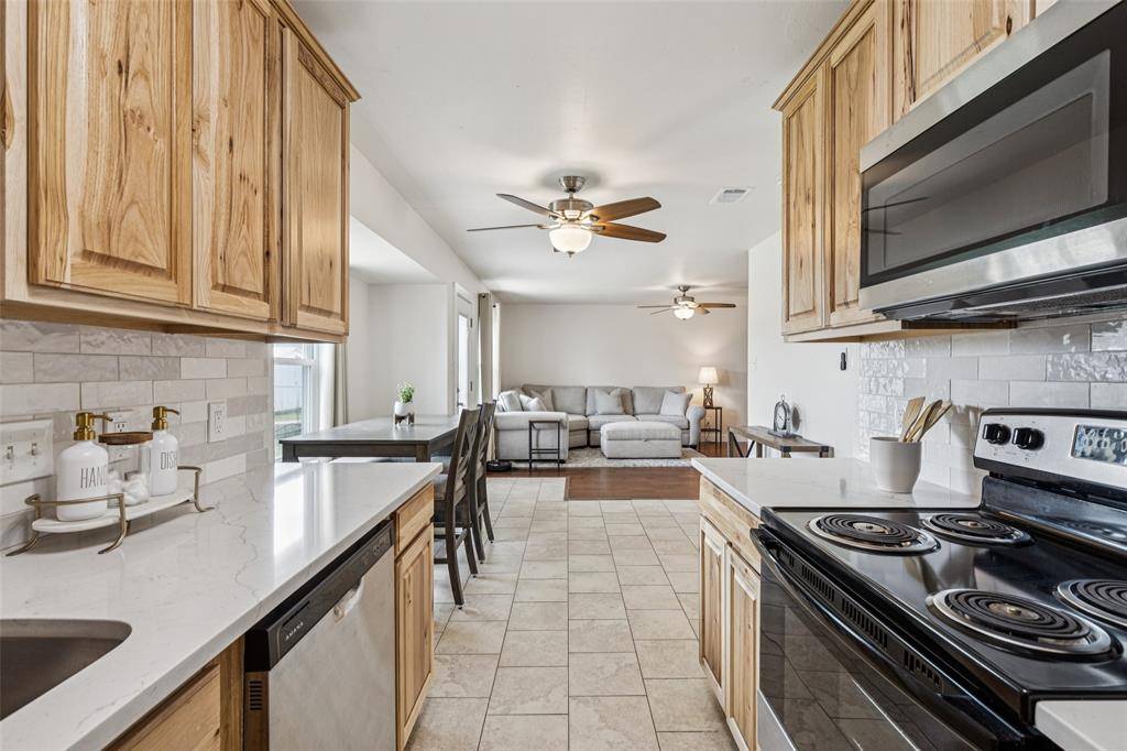 Burleson, TX 76028,601 Parkview Drive