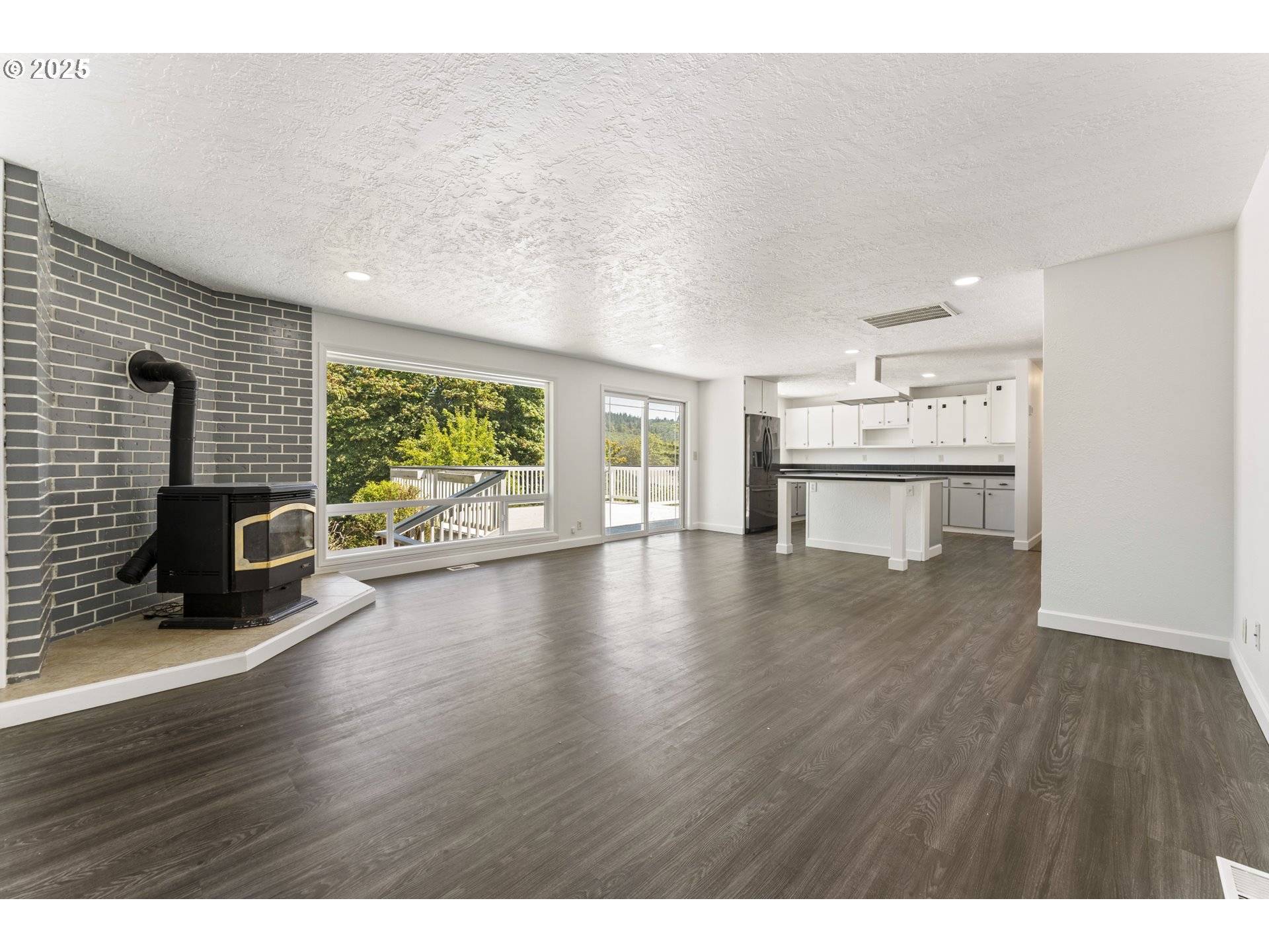 Rainier, OR 97048,30186 SANDY LN
