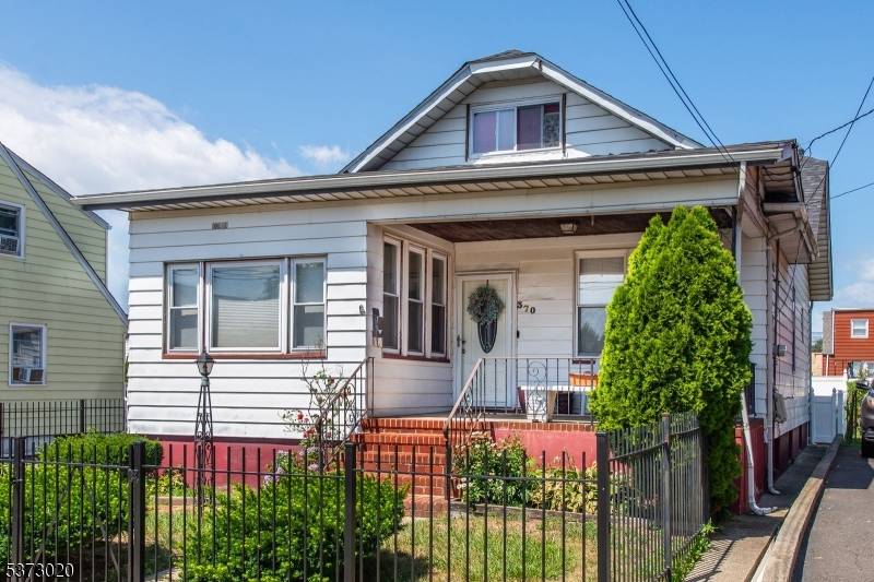 Paterson City, NJ 07514,370 E 24Th St