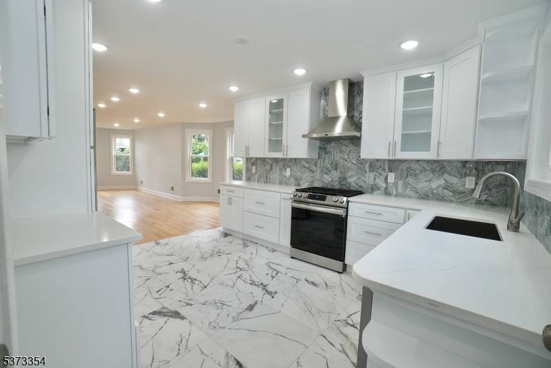 Nutley Twp., NJ 07110,226 Park Ave 1st Floor #1
