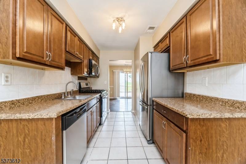 Howell Twp., NJ 07728,7 Sloop Sq