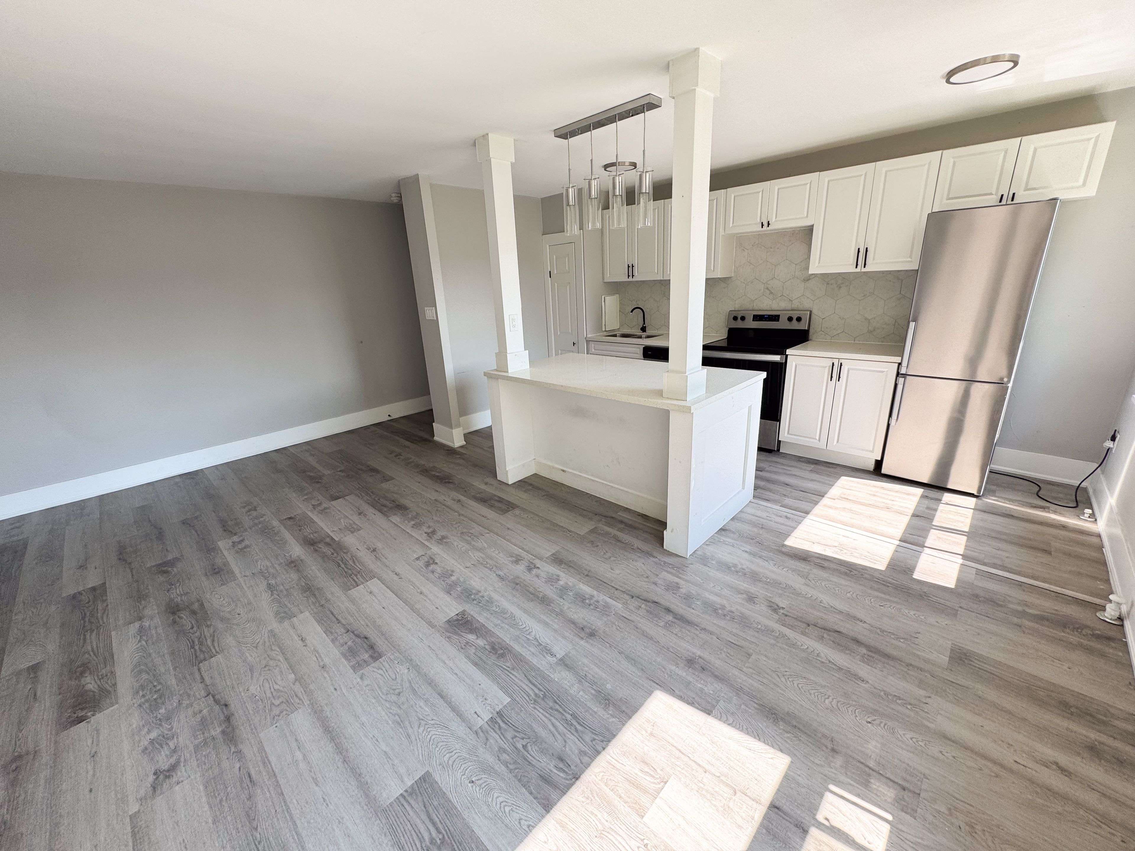 Toronto C11, ON M4G 2L2,896 Eglinton AVE E #306