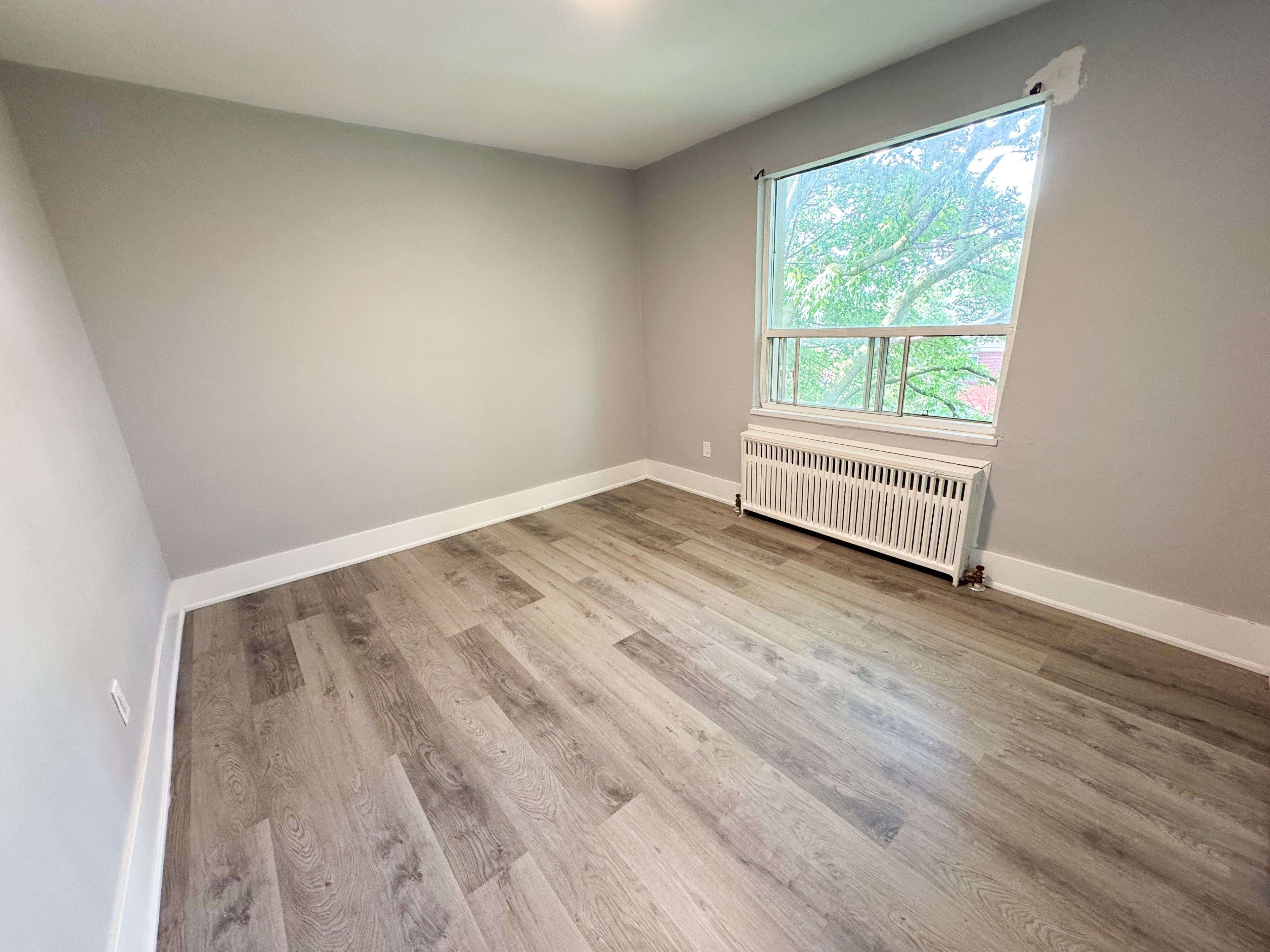 Toronto C11, ON M4G 2L2,896 Eglinton AVE E #306