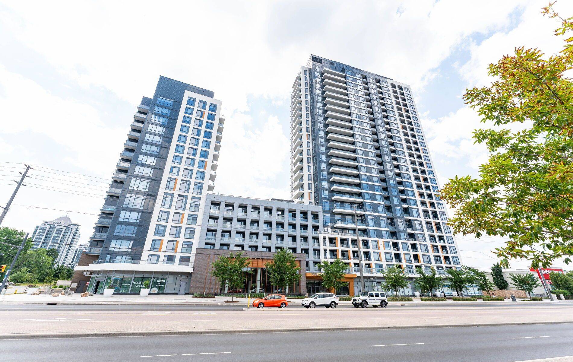 Vaughan, ON L4J 0L4,7950 Bathurst ST #201