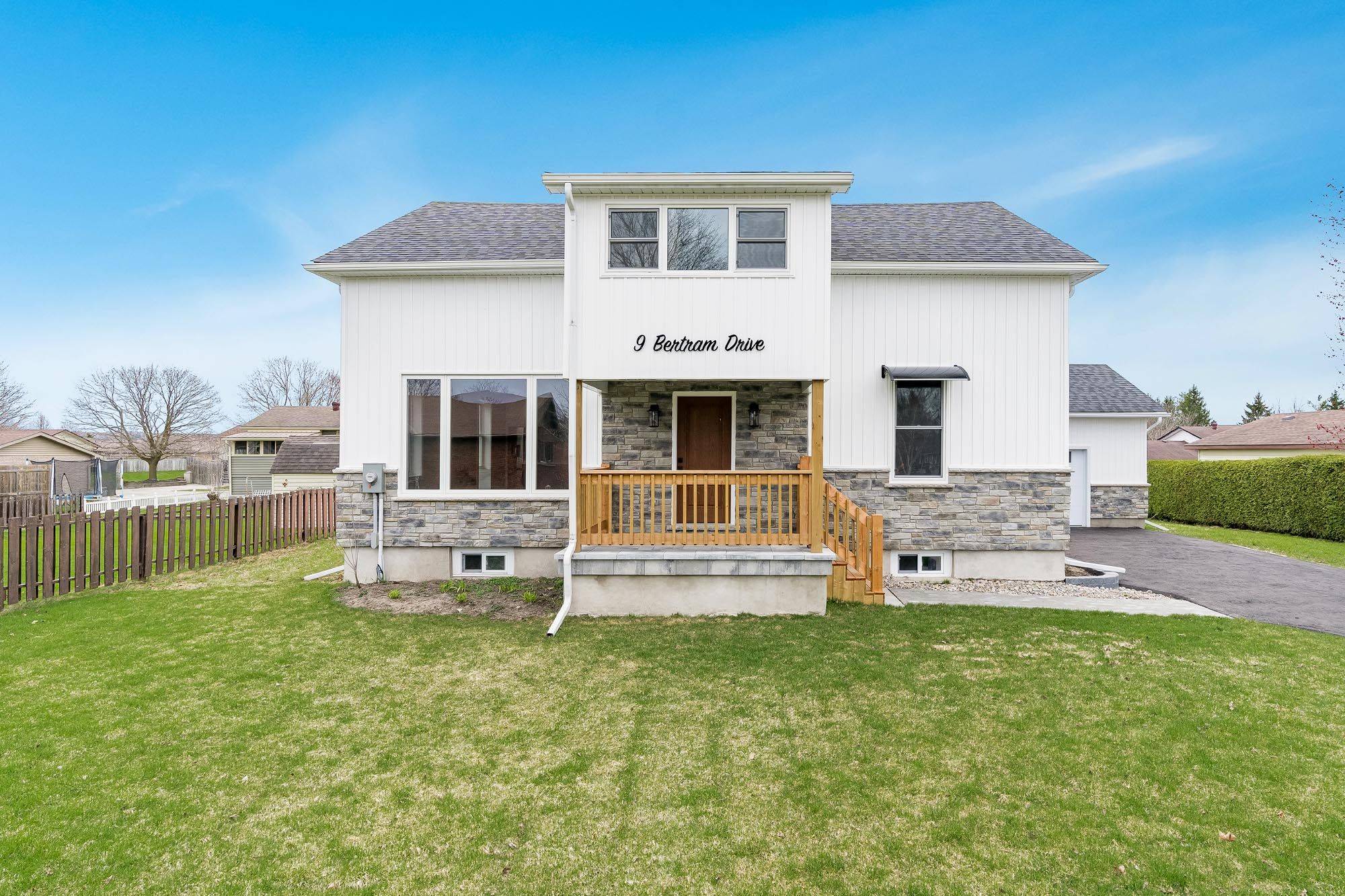 Springwater, ON L0L 1P0,9 Bertram DR