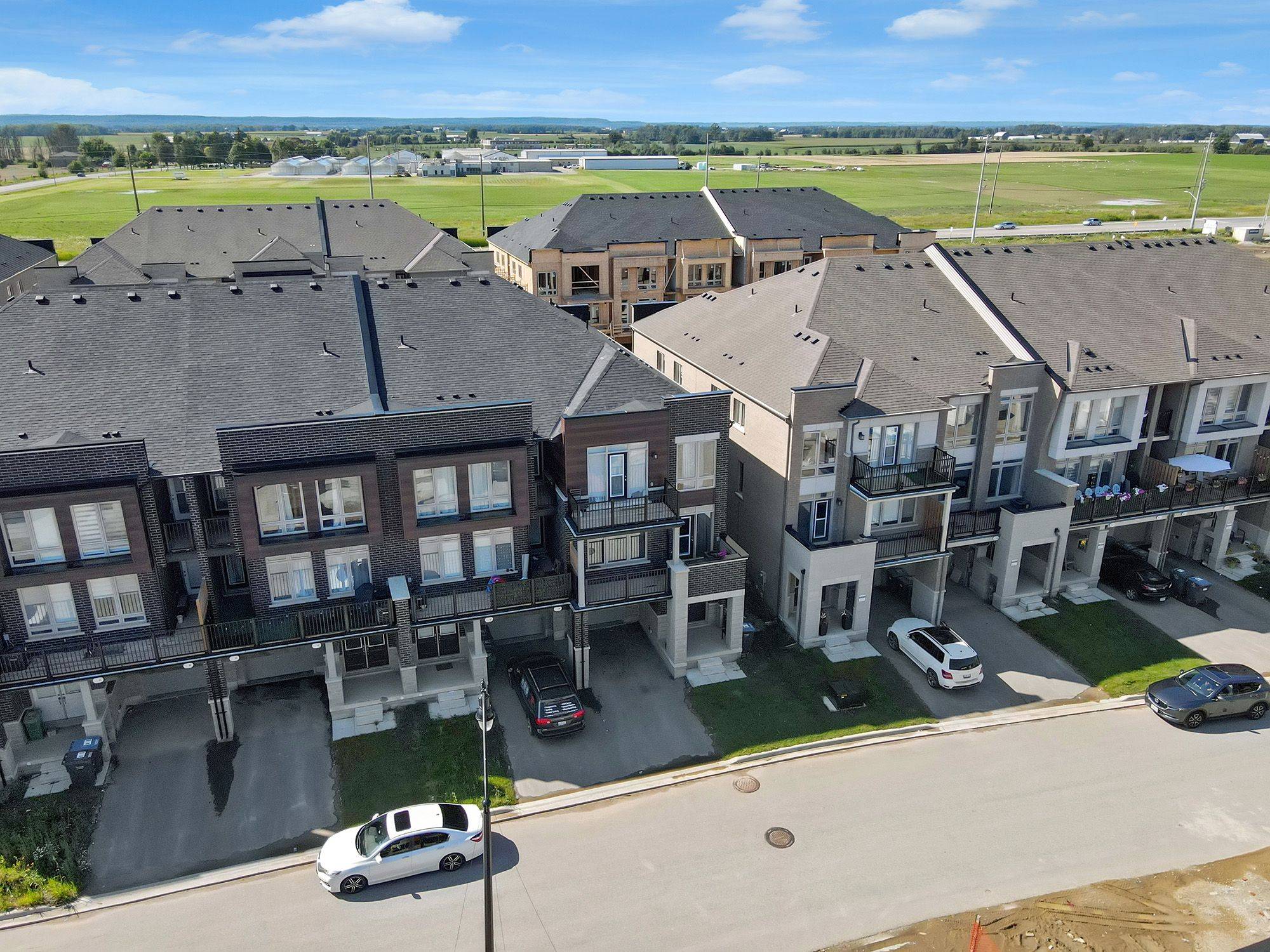 Brampton, ON L7A 5H8,42 Donald Ficht CRES