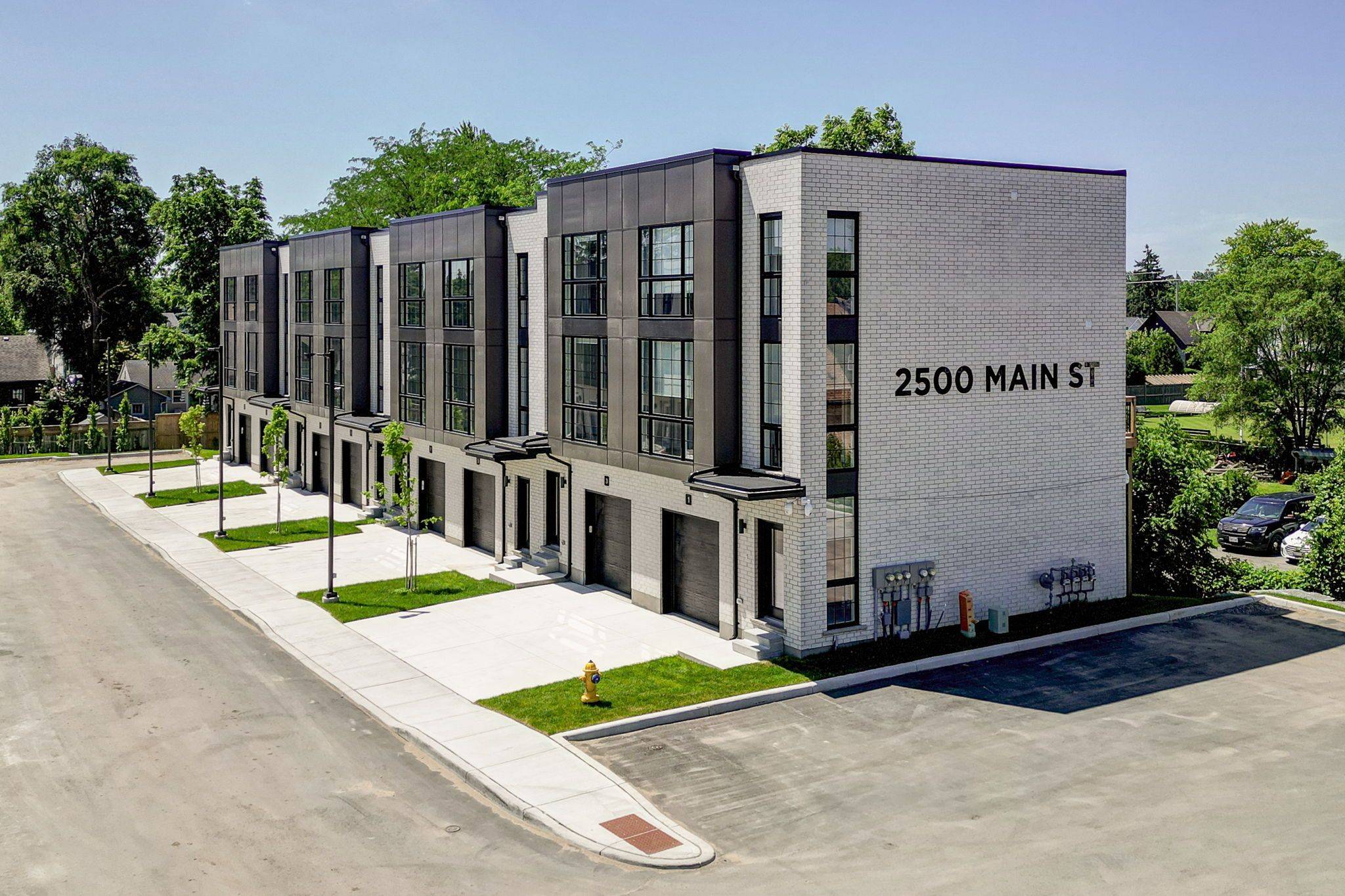 London South, ON N6P 1T5,2500 MAIN ST #3