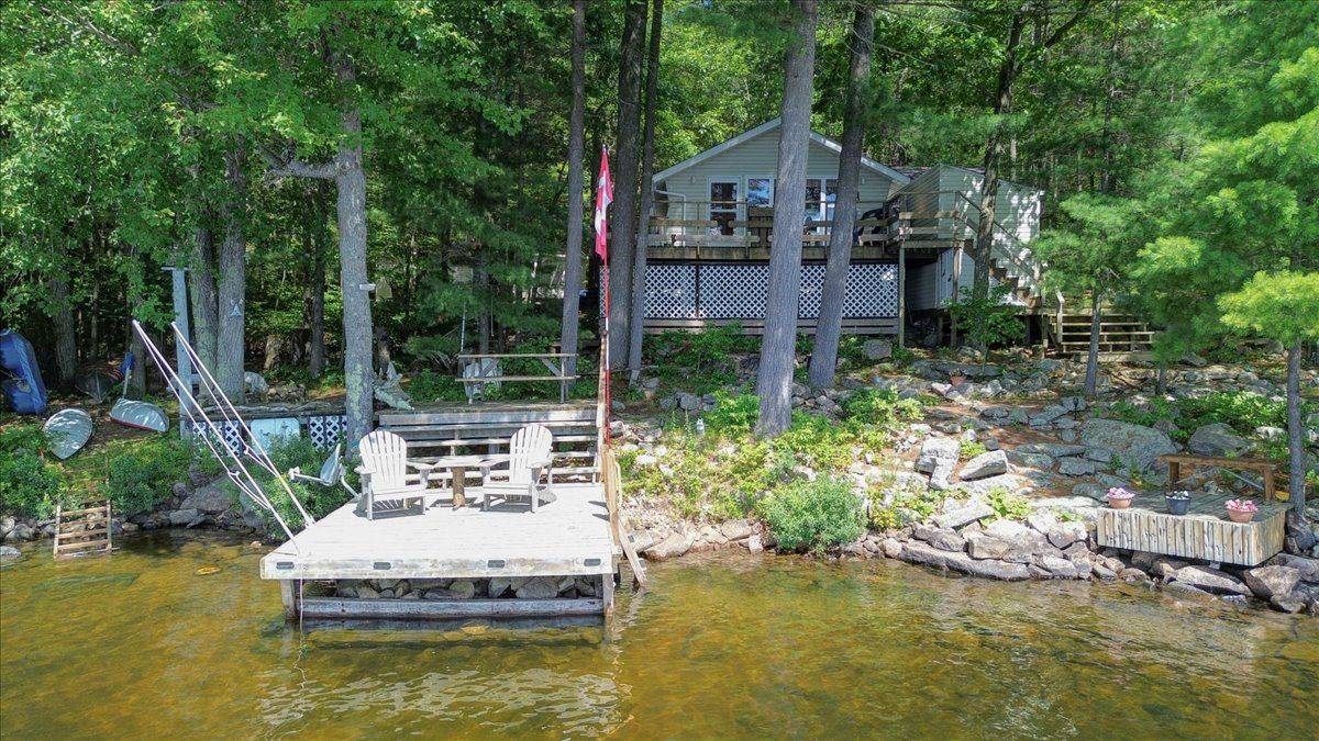 Addington Highlands, ON K0H 1K0,490 E Henniger RD