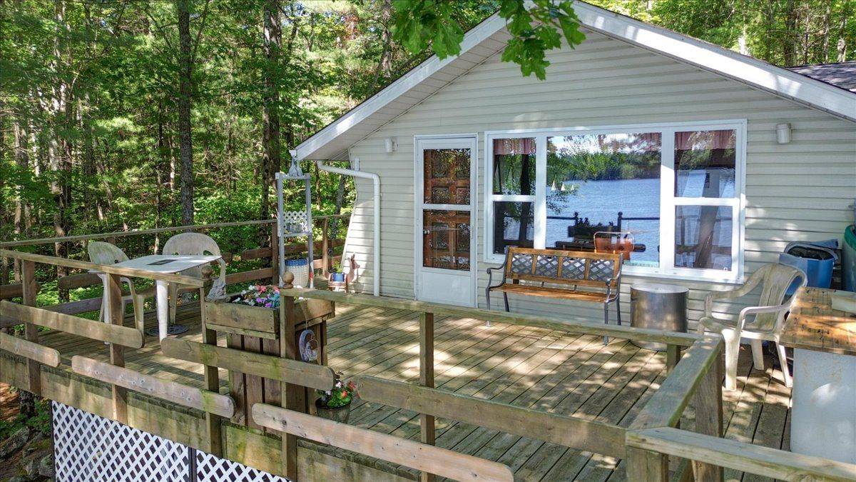 Addington Highlands, ON K0H 1K0,490 E Henniger RD