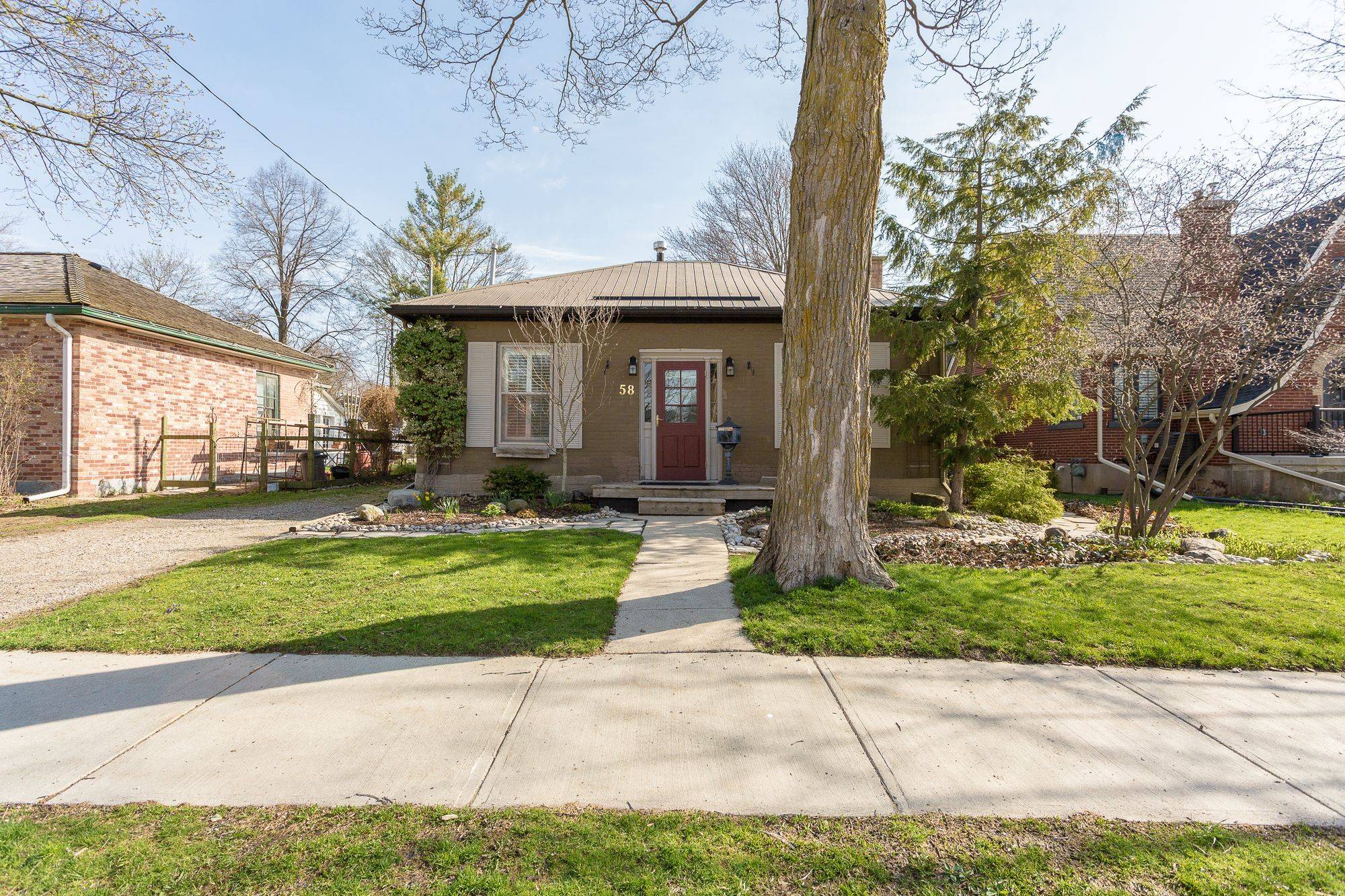 Stratford, ON N5A 5R7,58 Norman ST