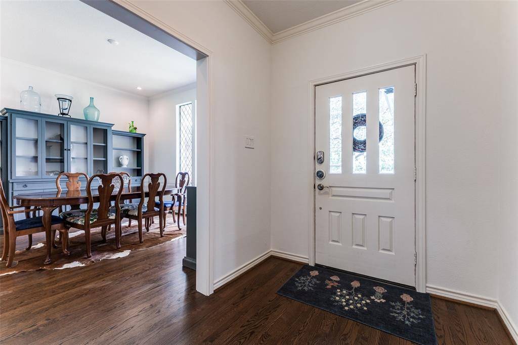 Dallas, TX 75231,7219 Claybrook Drive