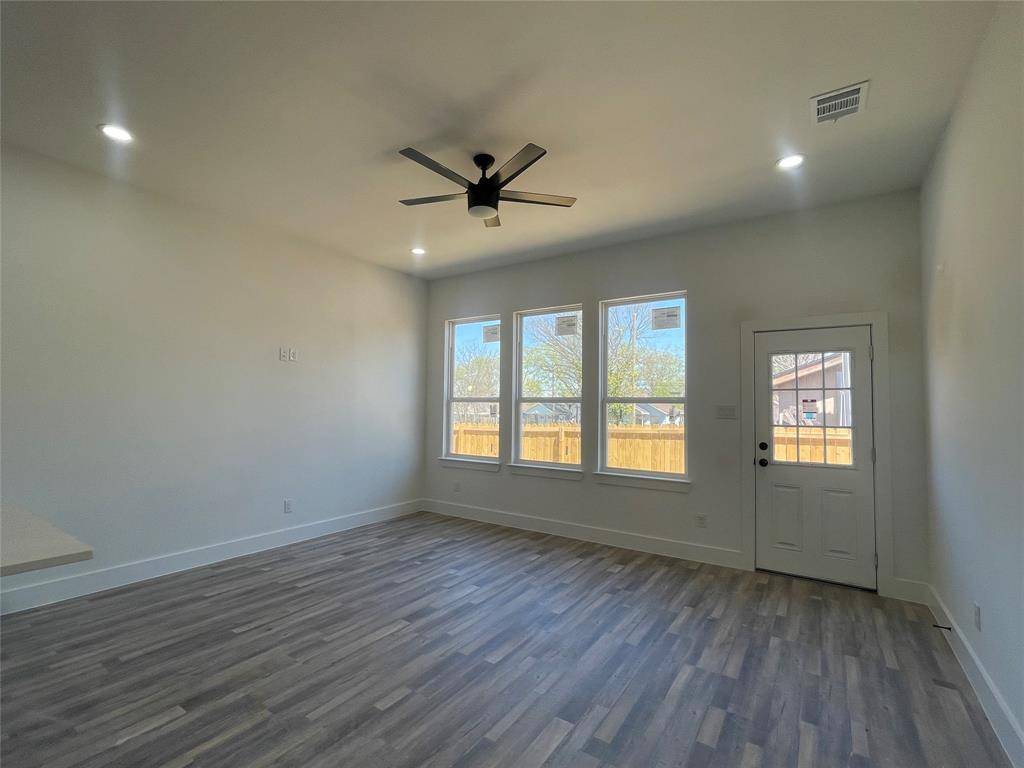 Dallas, TX 75203,Address not disclosed