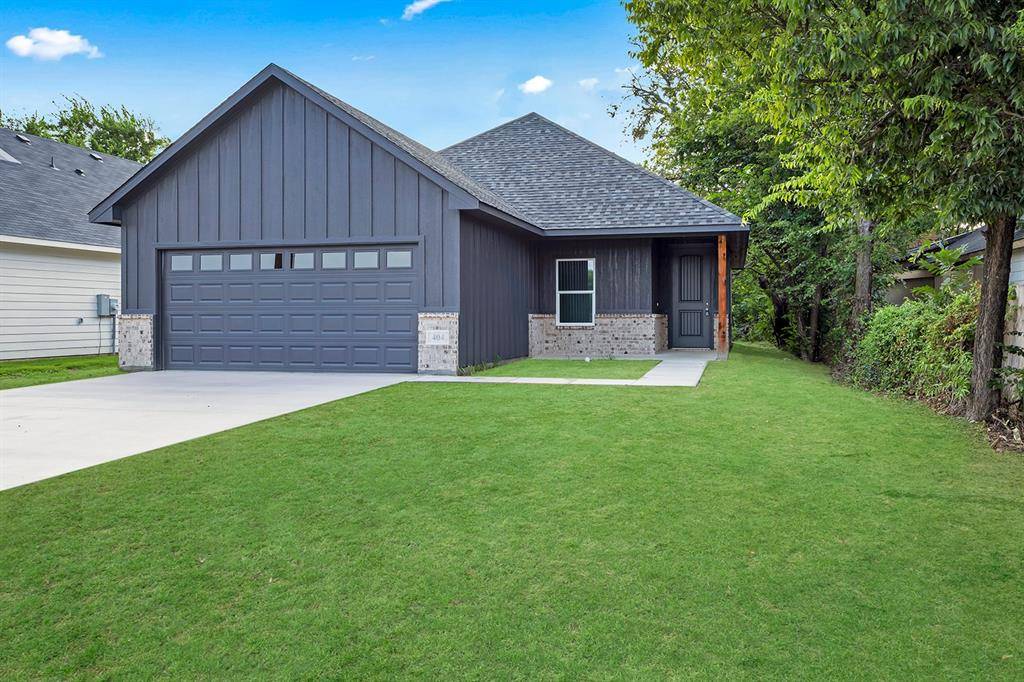 Cleburne, TX 76031,404 Evans Street