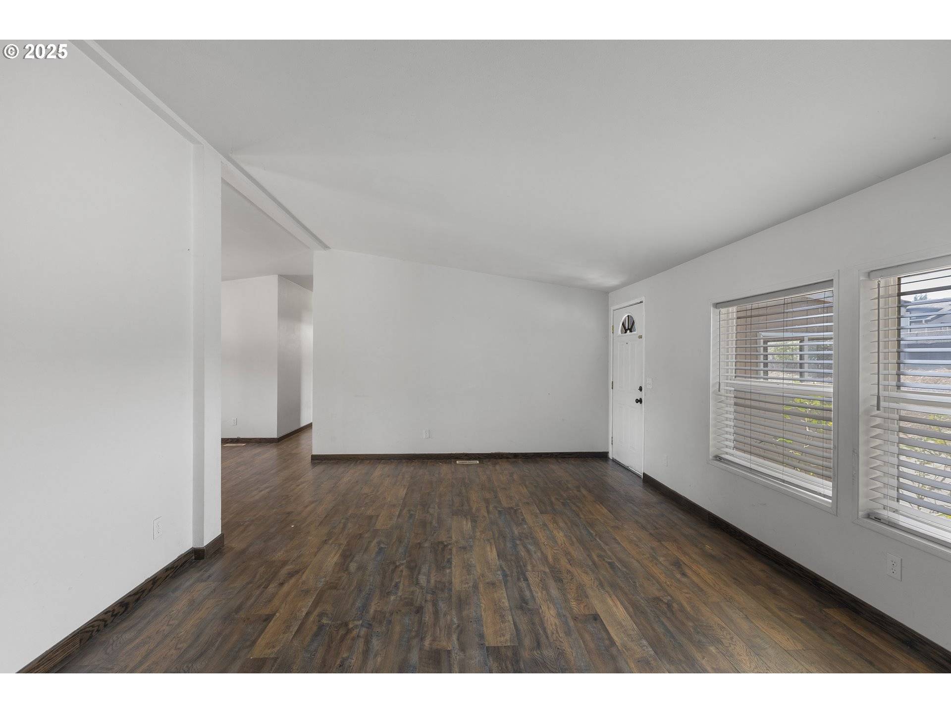 Roseburg, OR 97471,377 RIVER PLACE DR #20