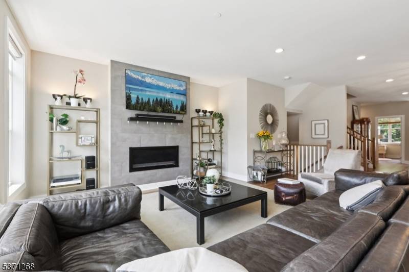 Montvale Boro, NJ 07645,53 Cranberry Ln