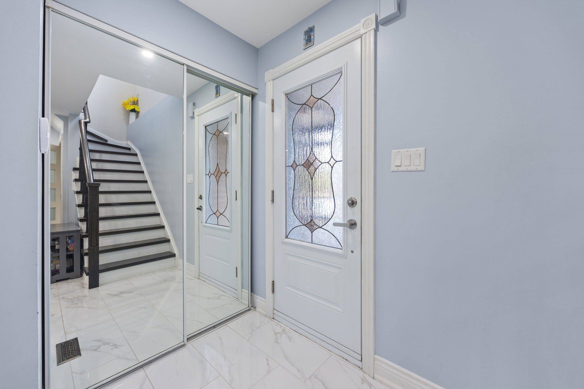 Vaughan, ON L6A 2B6,10 Crieff AVE