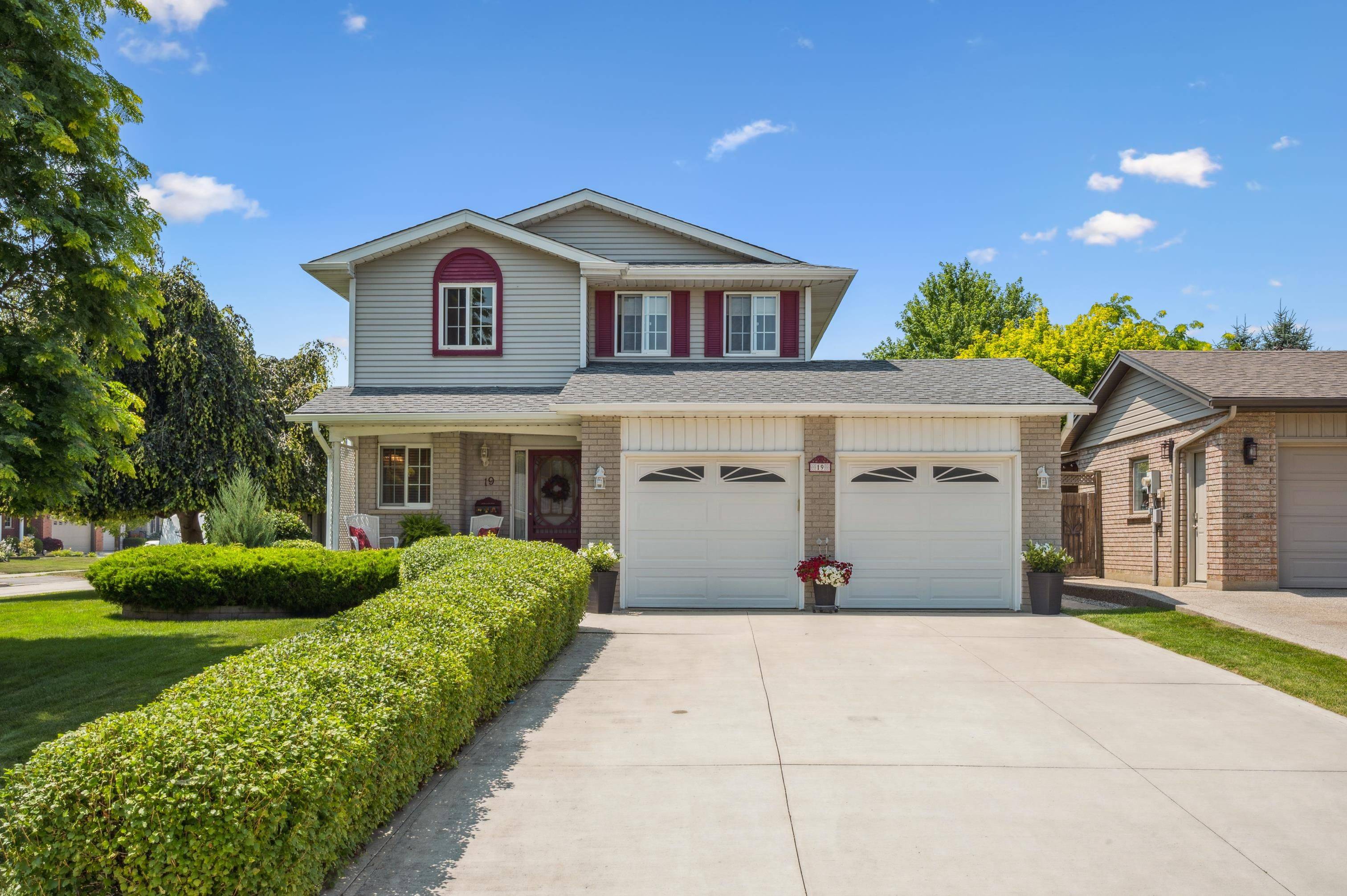 Woolwich, ON N3B 3H4,19 Crane DR