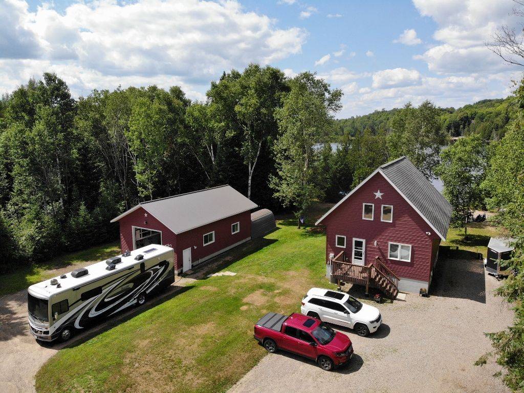 Hastings Highlands, ON K0L 2S0,741 Moxam RD