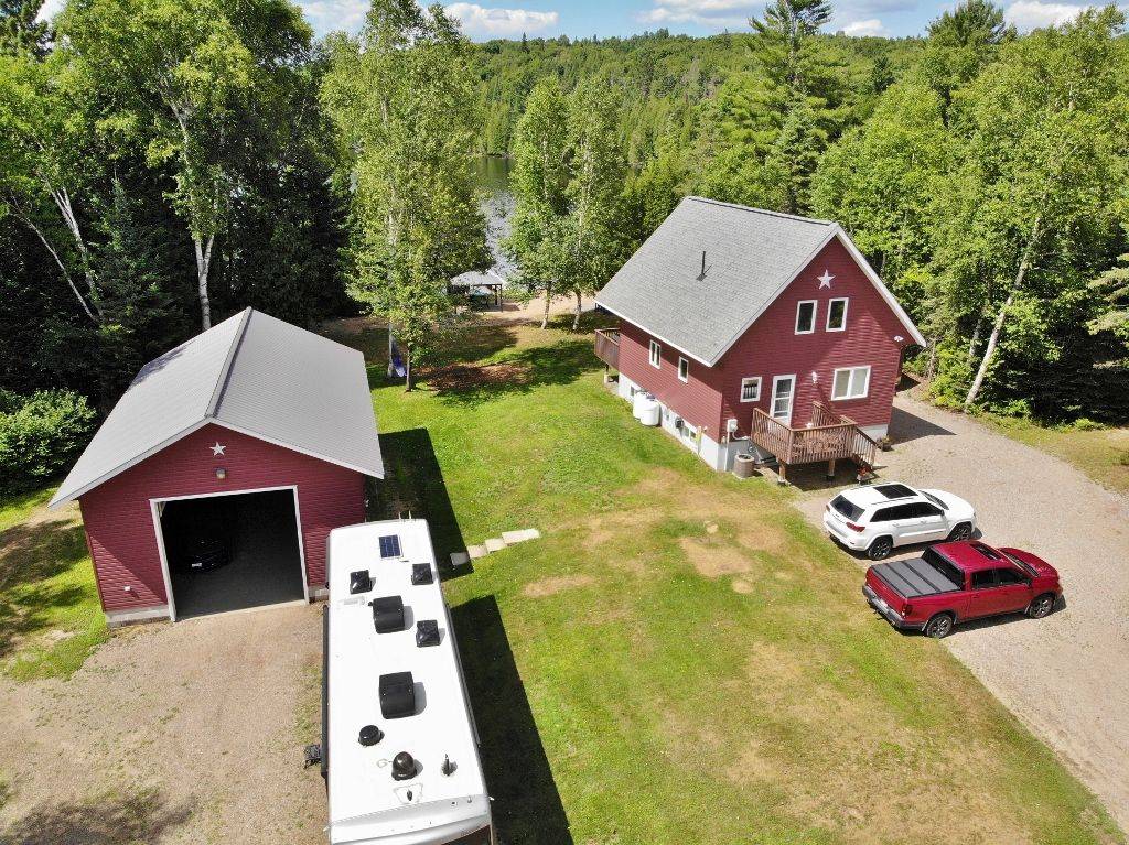 Hastings Highlands, ON K0L 2S0,741 Moxam RD