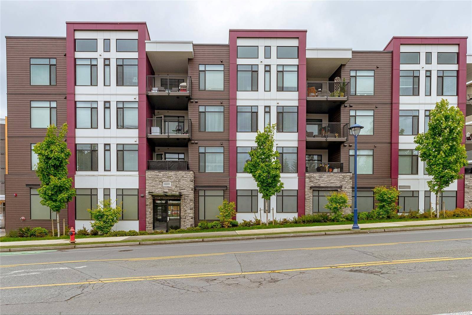Langford, BC V9B 0X7,707 Treanor Ave #207