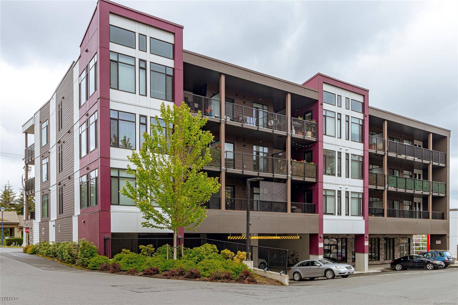 Langford, BC V9B 0X7,707 Treanor Ave #207