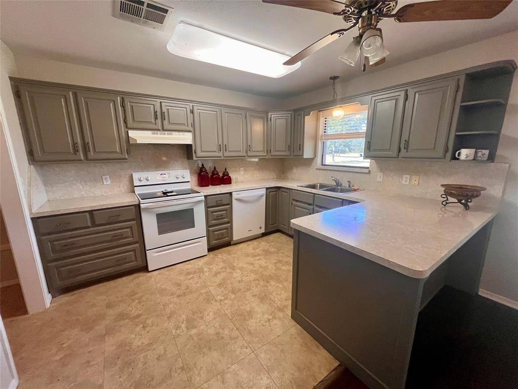 Whitney, TX 76692,261 Thousand Oaks Drive