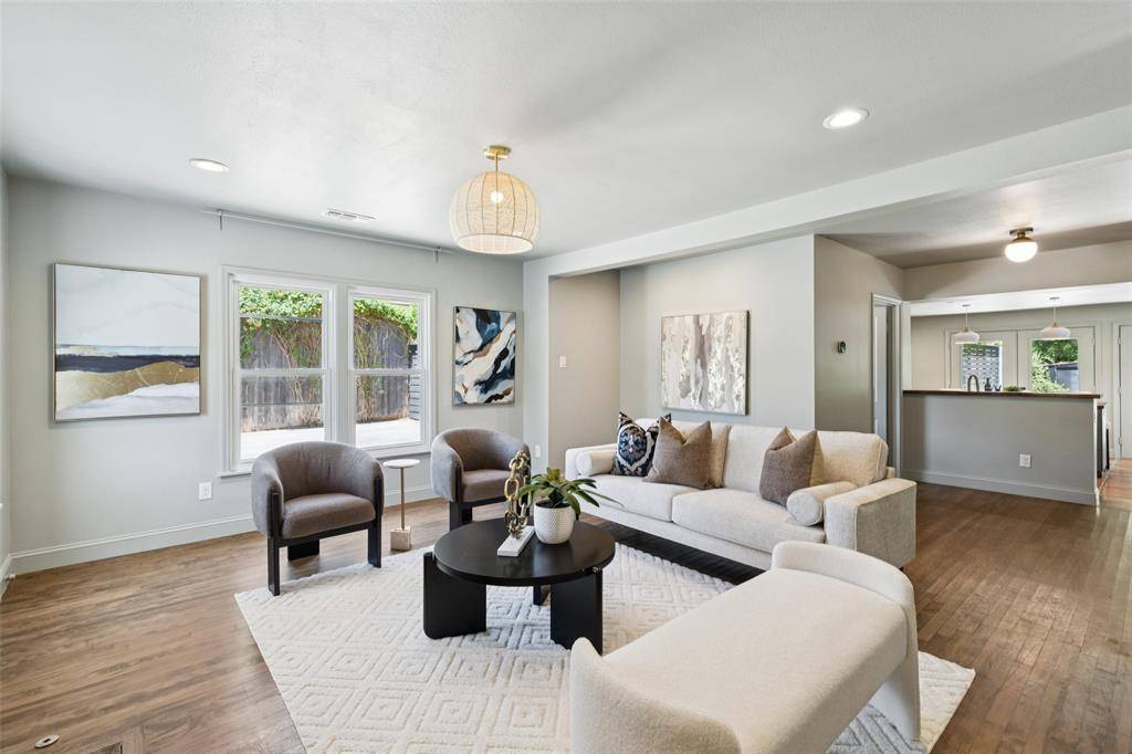 Dallas, TX 75211,110 N Ravinia Drive