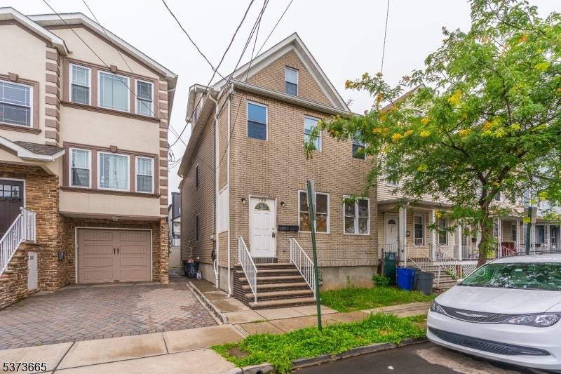 Elizabeth City, NJ 07201,708 S Park St