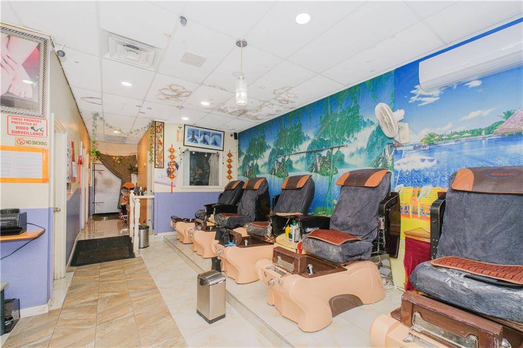 Brooklyn, NY 11207,421 New Lots AVE