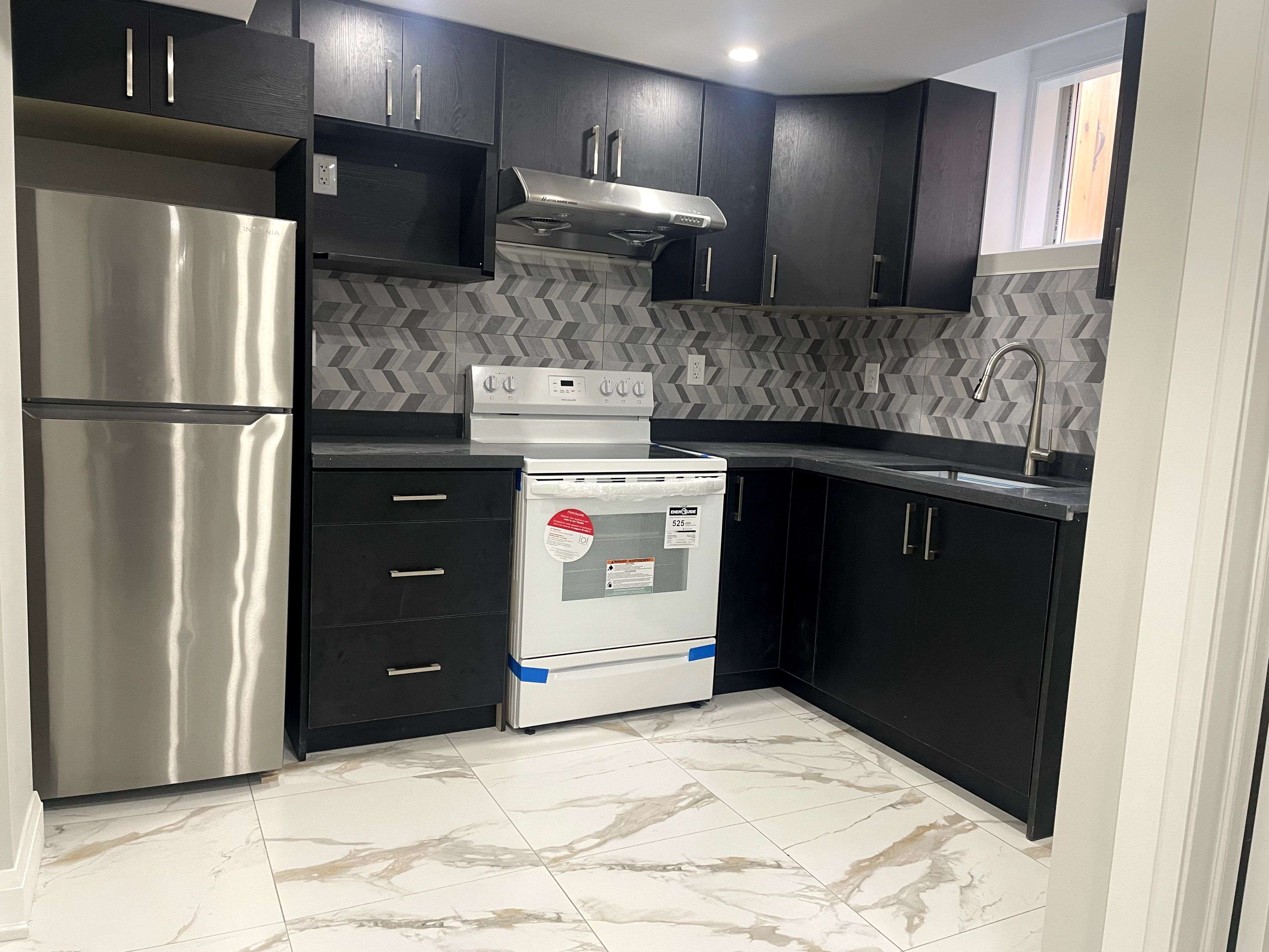 Pickering, ON L1V 6G8,1619 Marshcourt DR N #Lower