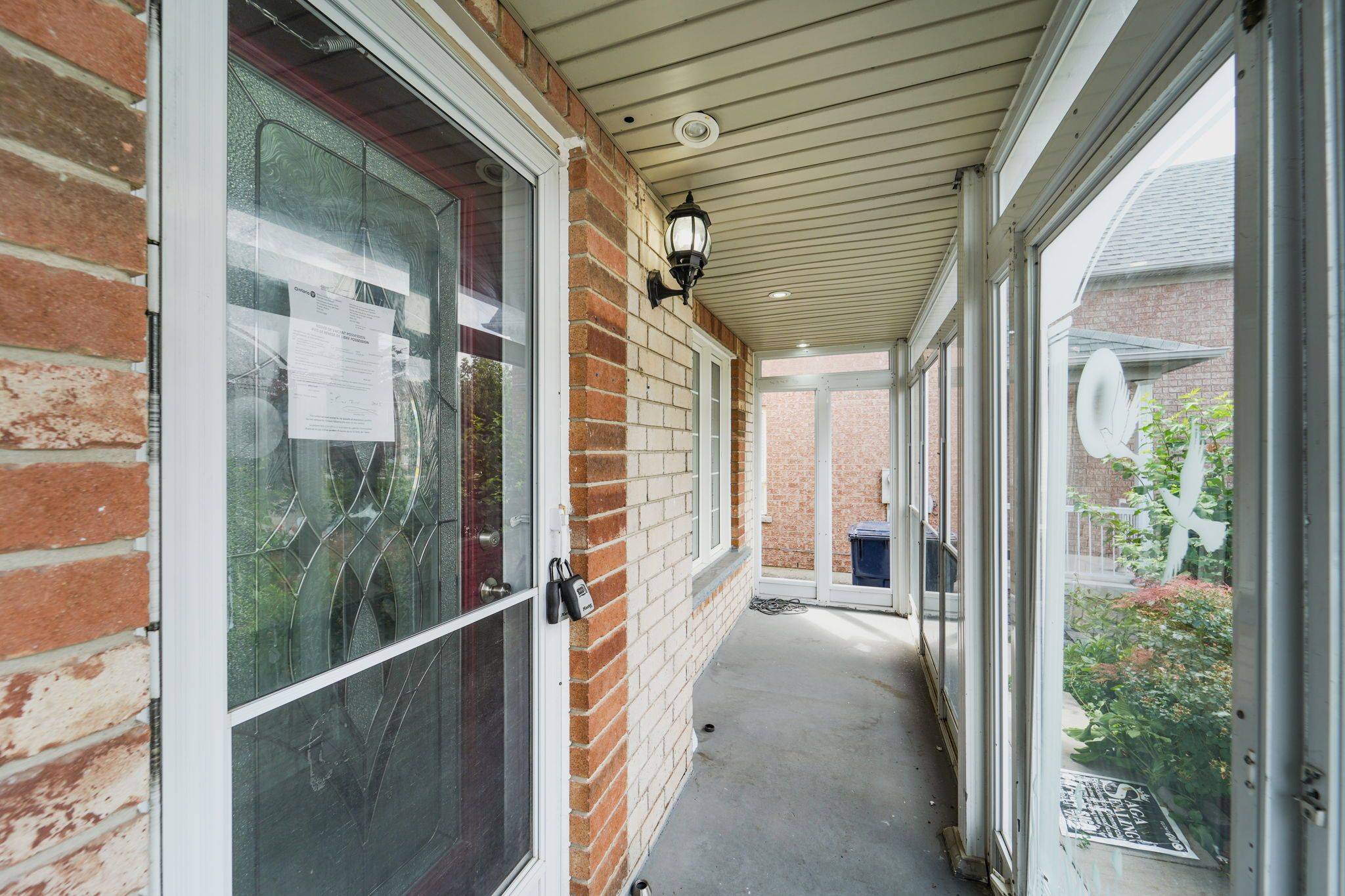 Toronto E11, ON M1X 2A7,607 Staines RD