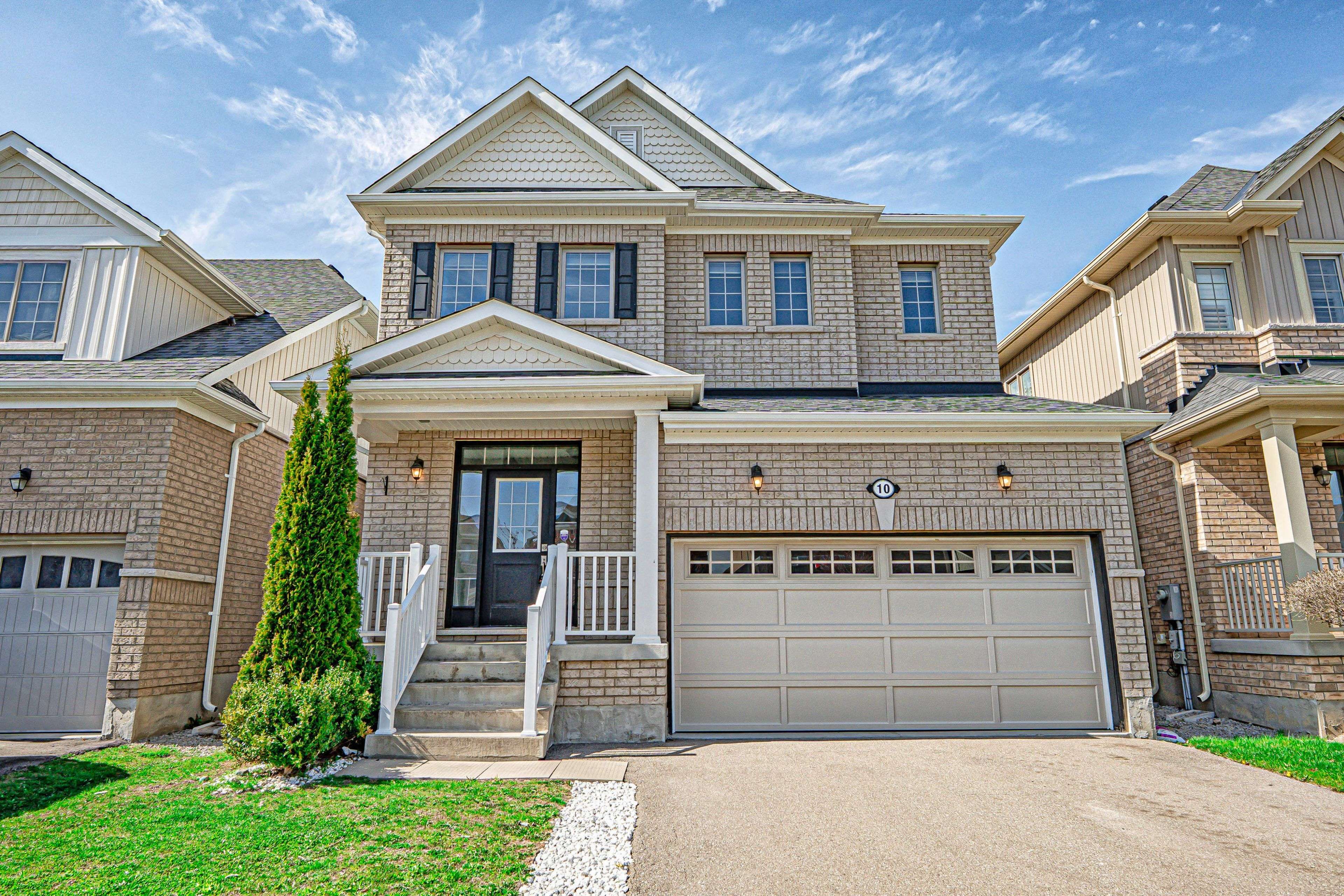 New Tecumseth, ON L0G 1W0,10 Mccabe LN