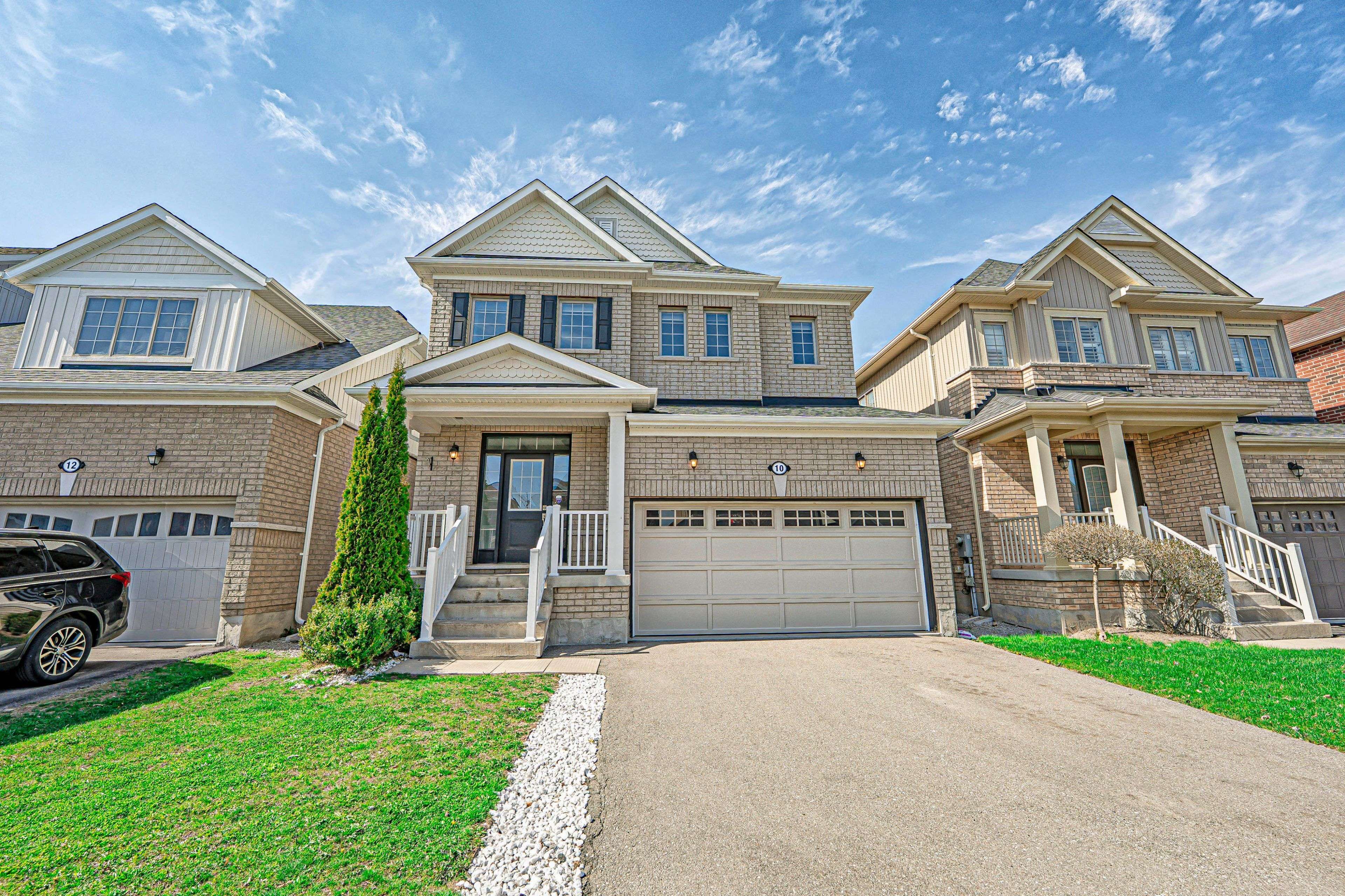New Tecumseth, ON L0G 1W0,10 Mccabe LN