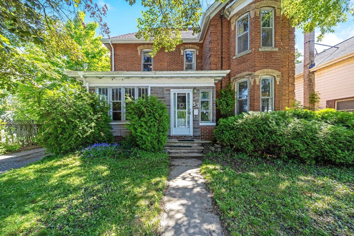 Halton Hills, ON L7J 1Z8,53 Willow ST N